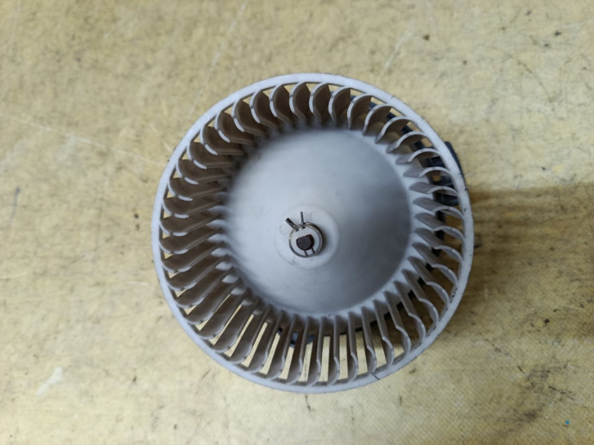 Мотор печки на Honda Cr-V RD1 Фото 2