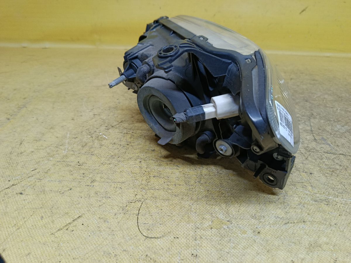 Фара P1364 P1364 на Mazda Familia BJ5P Фото 3