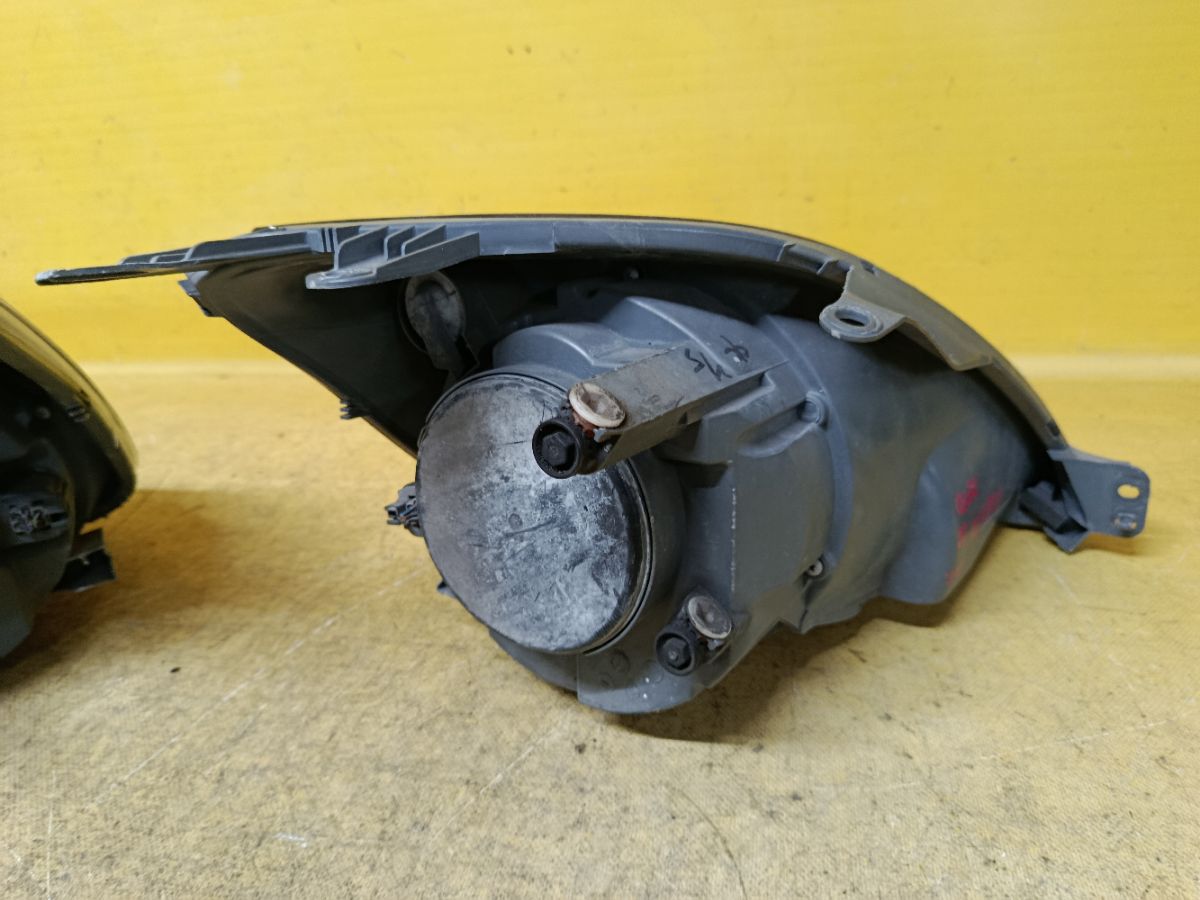 Фара на Ford Fiesta 5 Фото 4