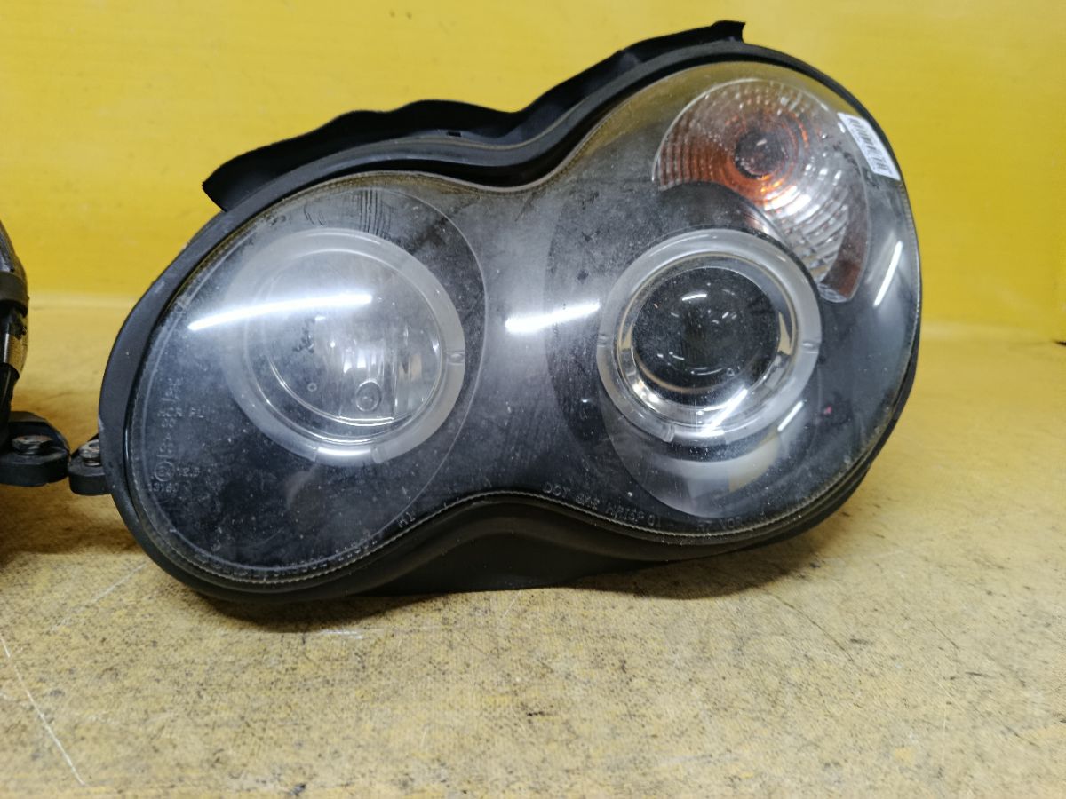 Фара на Mercedes-Benz C-Class W203.065 Фото 4