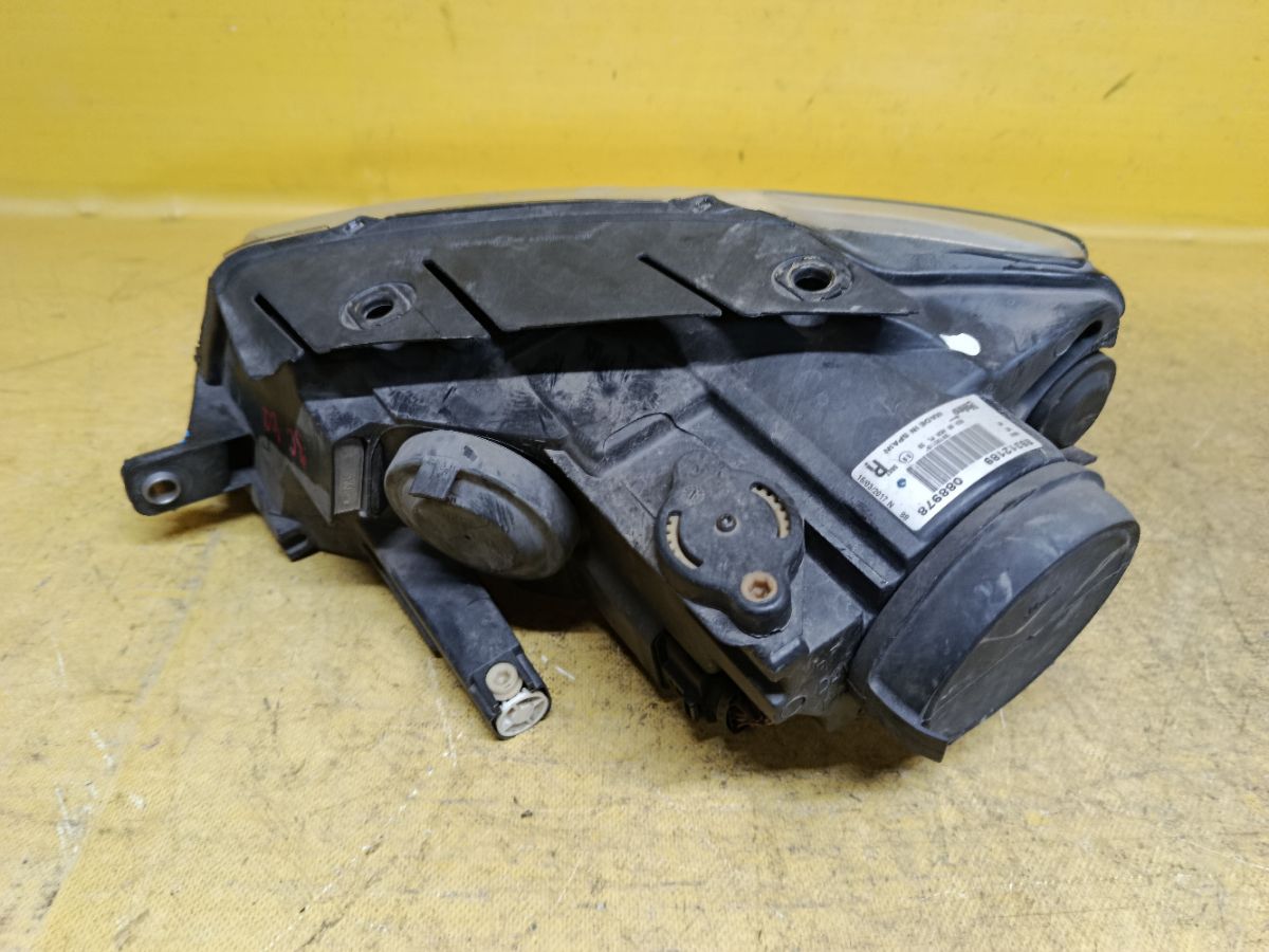 Фара 89312189 на Volkswagen Passat 3C Фото 4