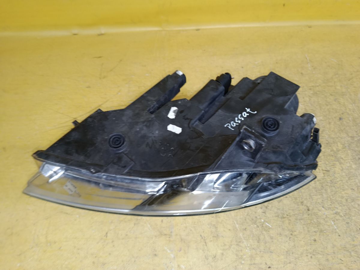 Фара 89312189 на Volkswagen Passat 3C Фото 7