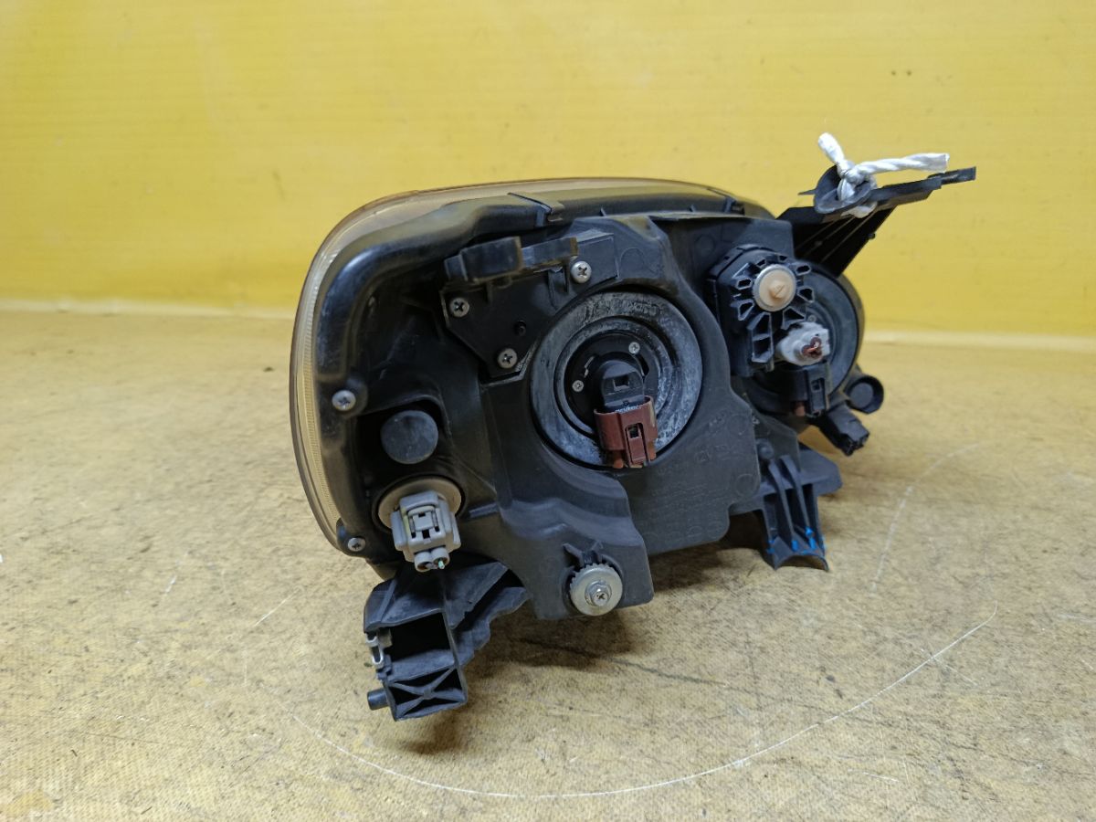 Фара EW19-51040 на Ford Escape LFAL3P Фото 3