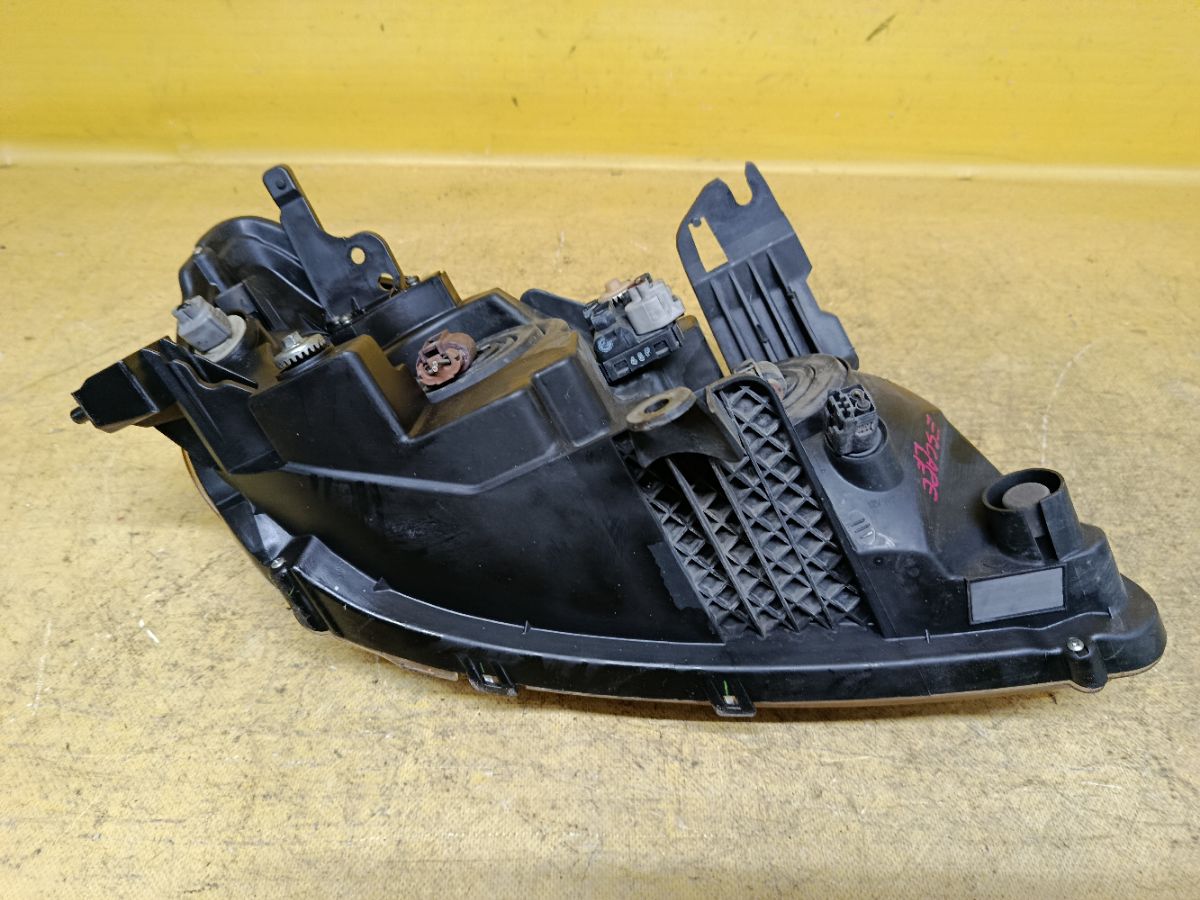 Фара EW19-51040 на Ford Escape LFAL3P Фото 6