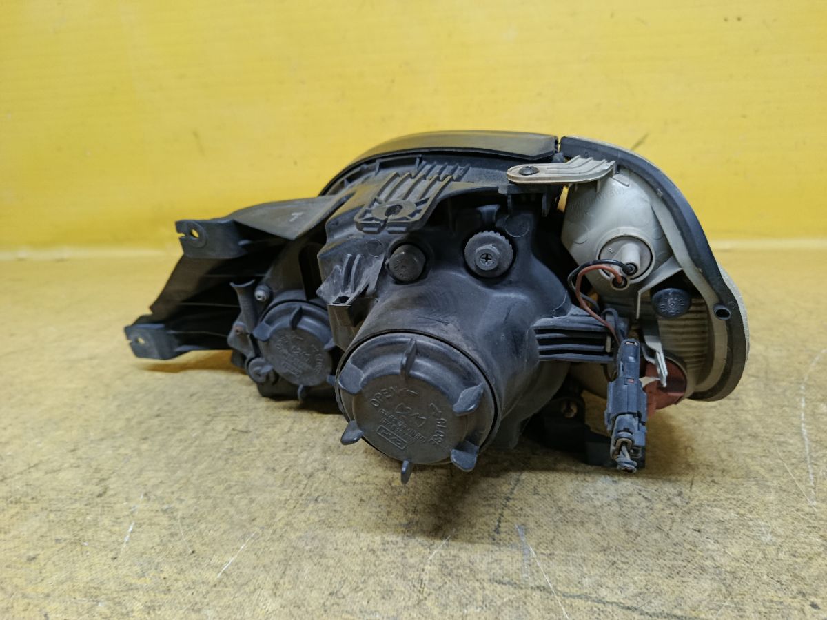 Фара на Hyundai Terracan Фото 4