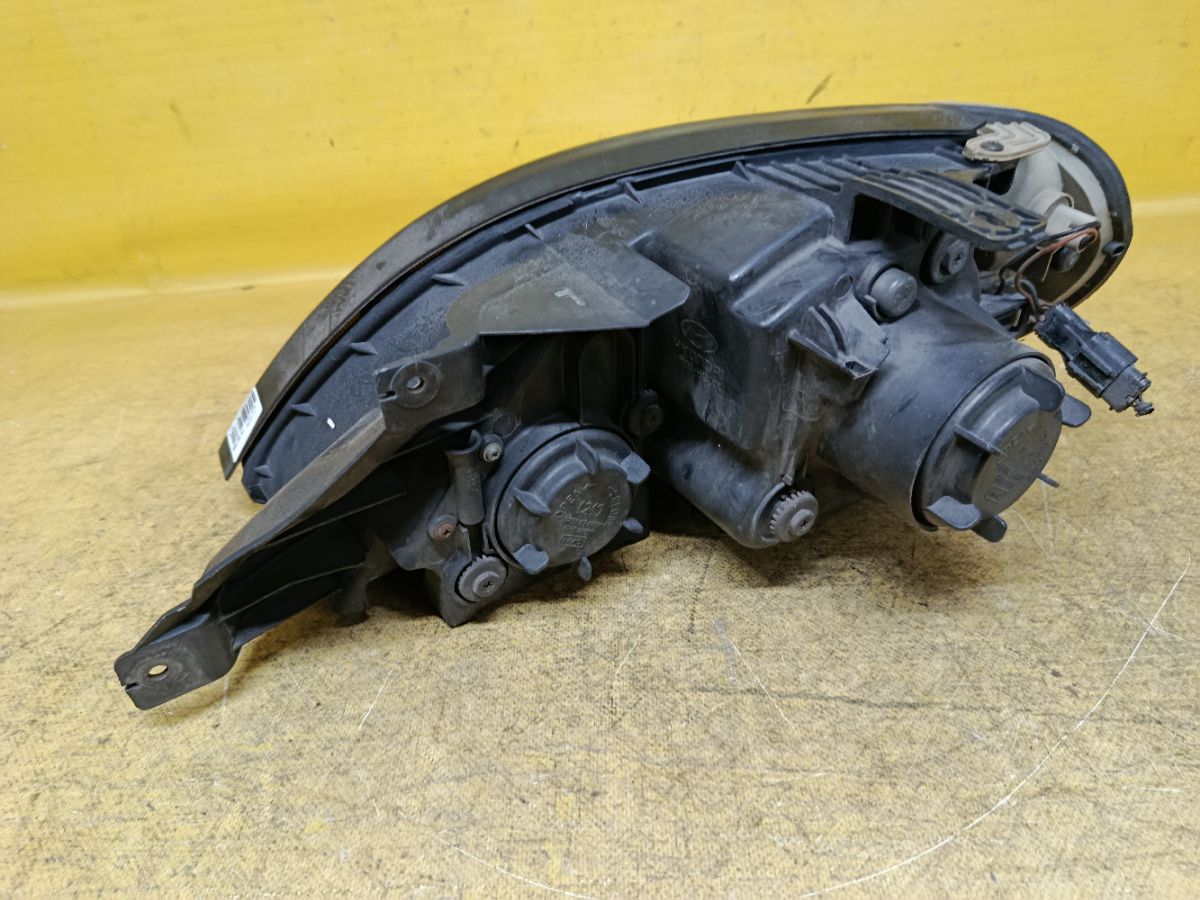 Фара на Hyundai Terracan Фото 5