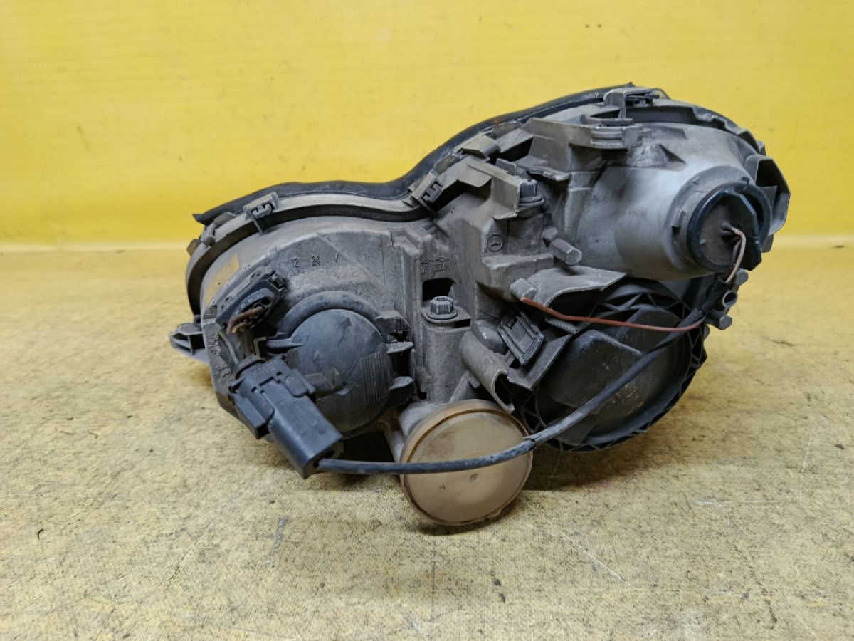 Фара A2038200261 на Mercedes-Benz C-Class W203 Фото 4