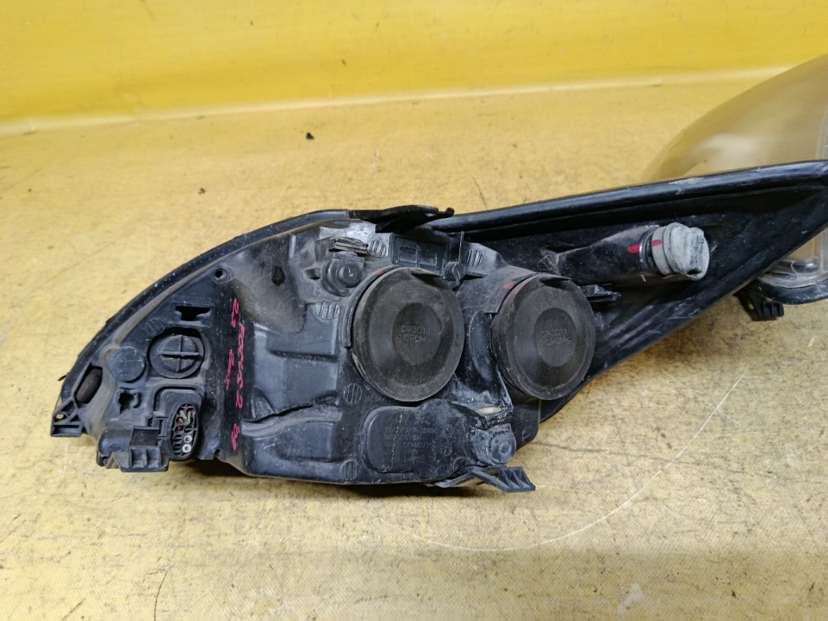 Фара 8M51-13W030-FC, 8M51-13W029-FD на Ford Focus 2 Фото 8