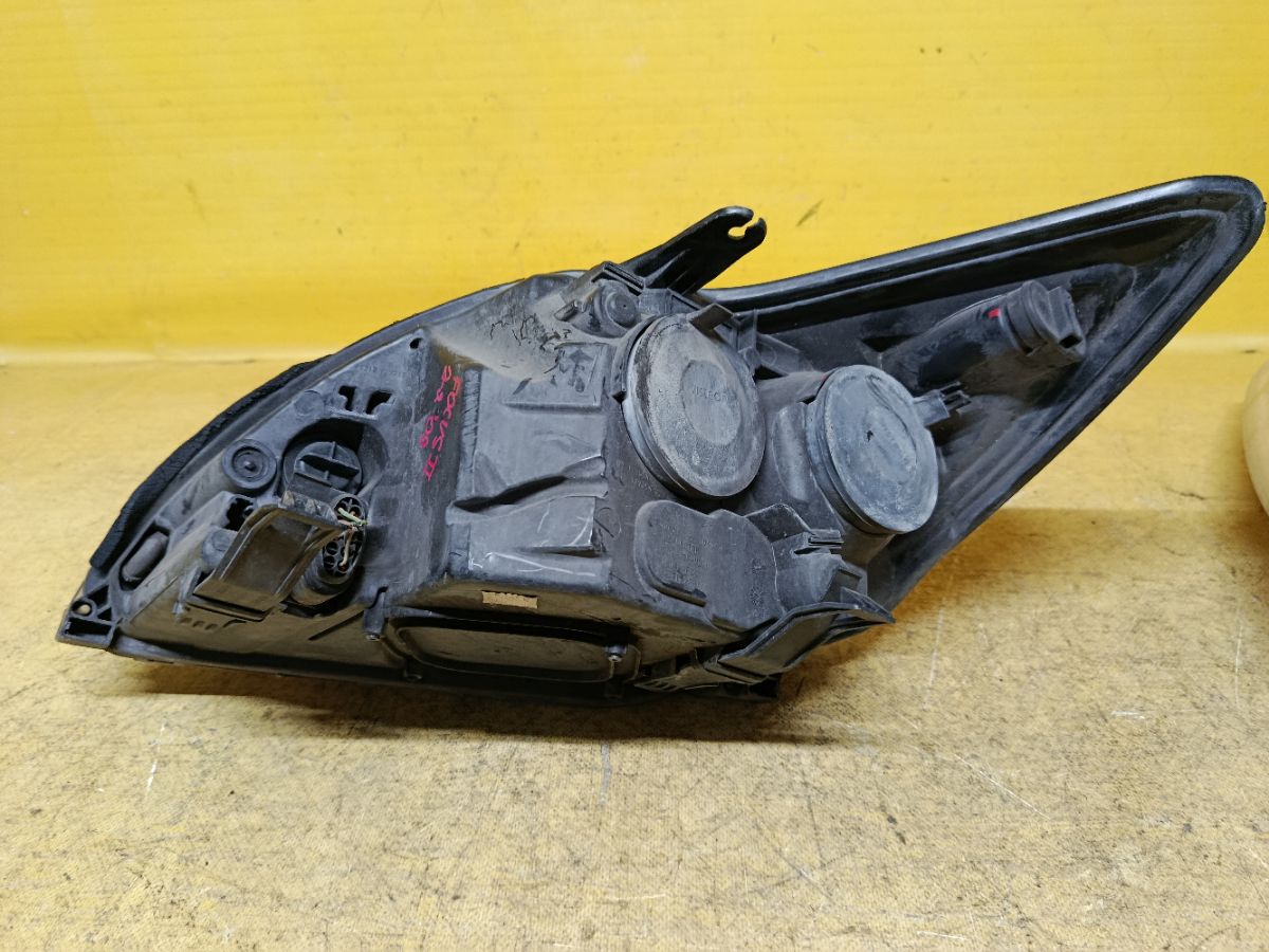 Фара 8M51-13W030-AE, 8M51-13W029-AE на Ford Focus 2 Фото 8