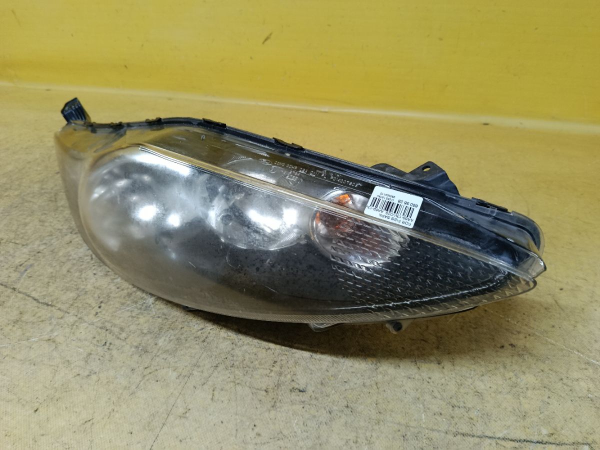 Фара AA69-13W029, AA69-13W030 на Ford Fiesta 6 Фото 9