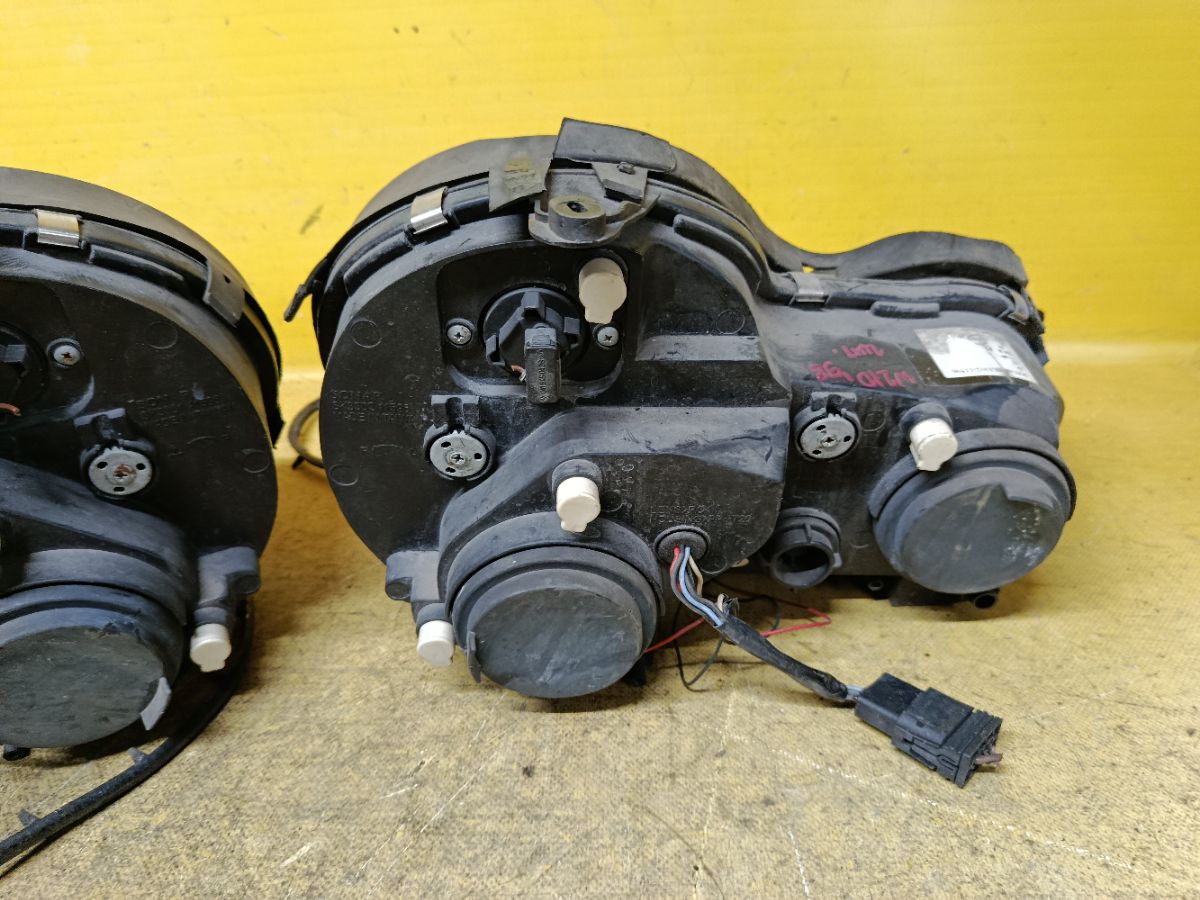 Фара на Mercedes-Benz E-Class W210 Фото 7