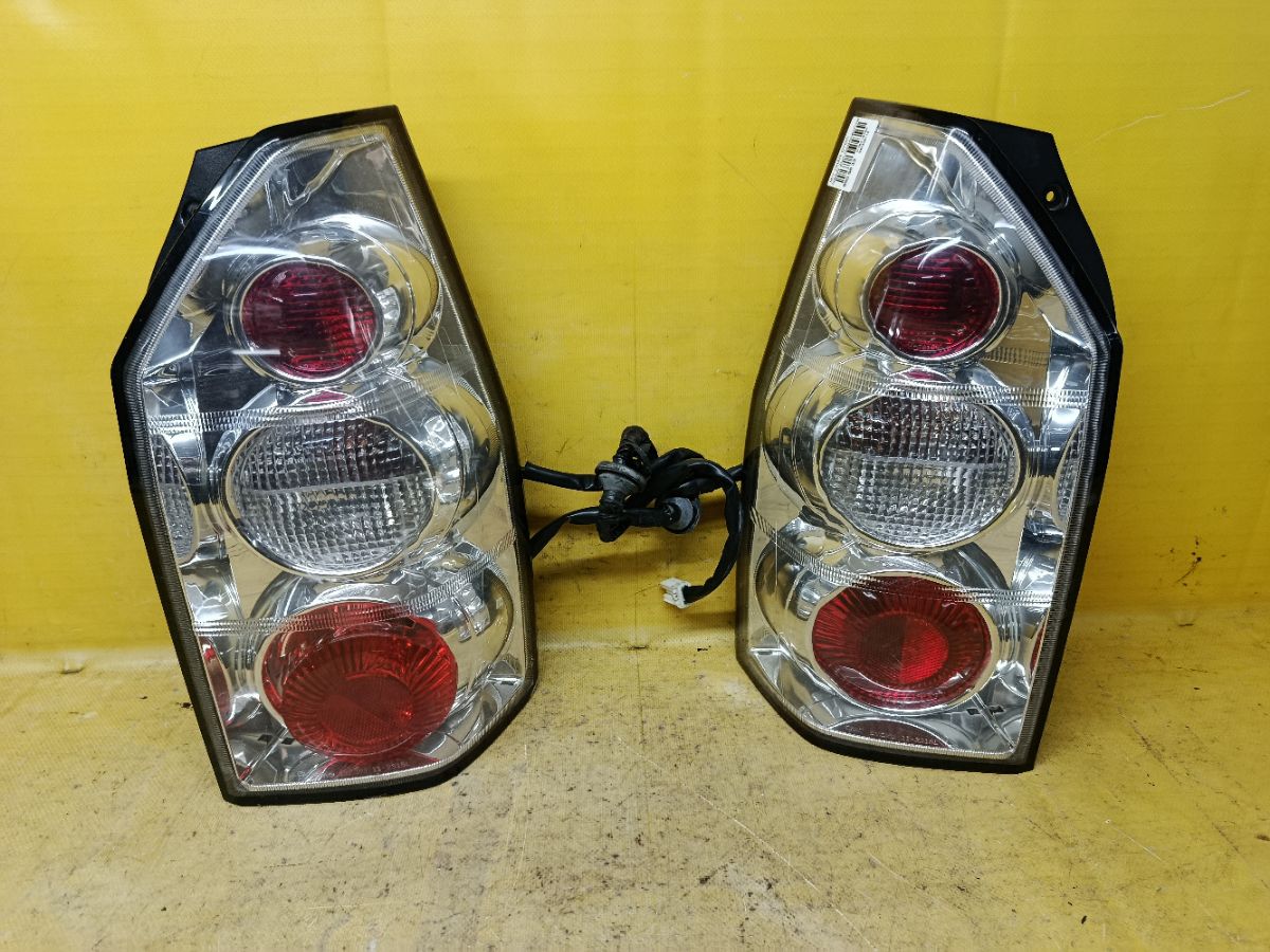 Стоп на Mitsubishi Chariot Grandis N84W Фото 1