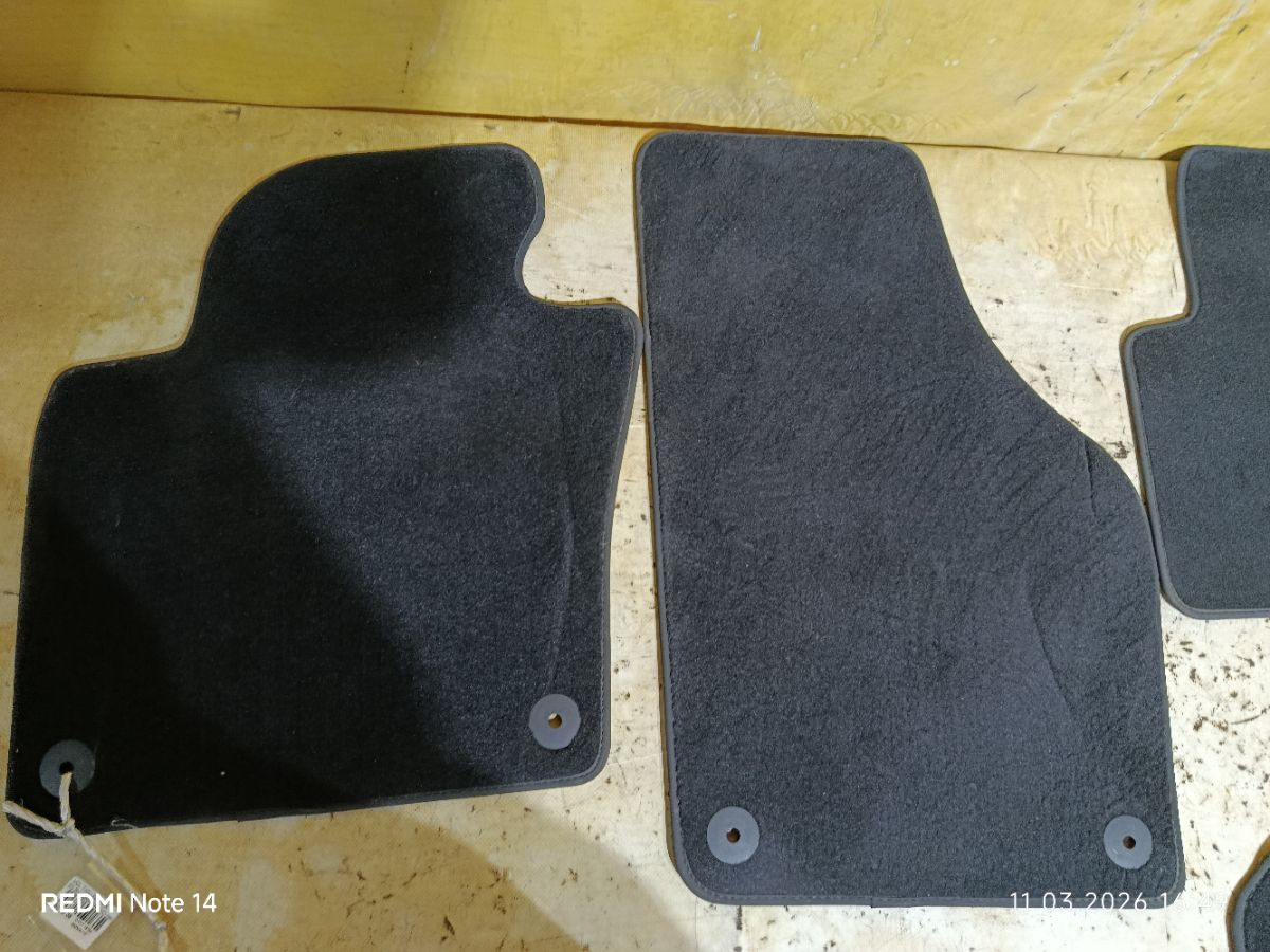 Коврик 5N1864435A на Volkswagen Tiguan 5N Фото 4