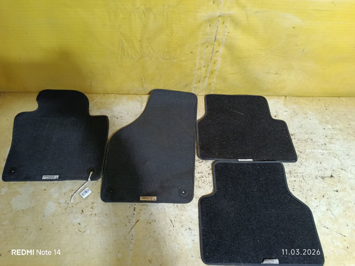 Коврик 5N1864435A на Volkswagen Tiguan 5N Фото 5