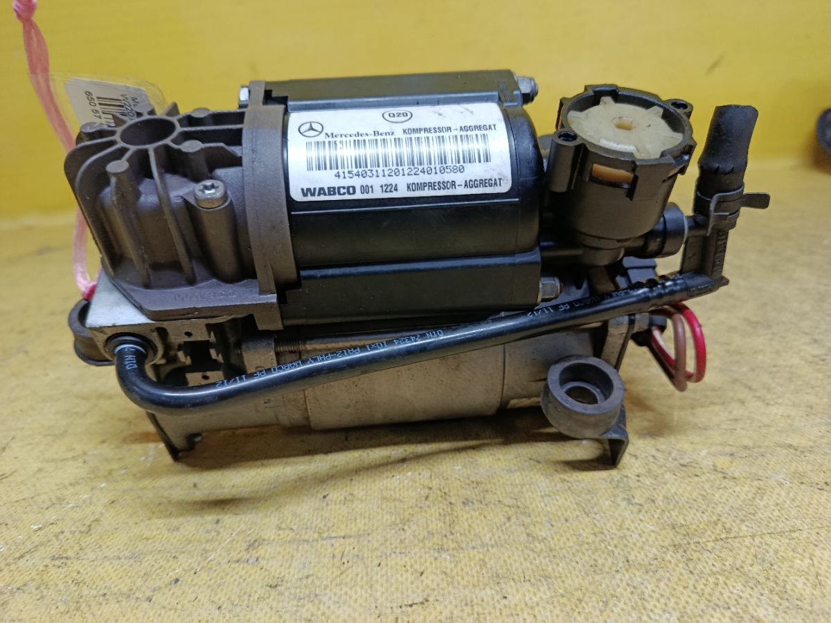 Компрессор подвески A2113200304, A2203200104 на Mercedes-Benz S-Class W220.063 Фото 2