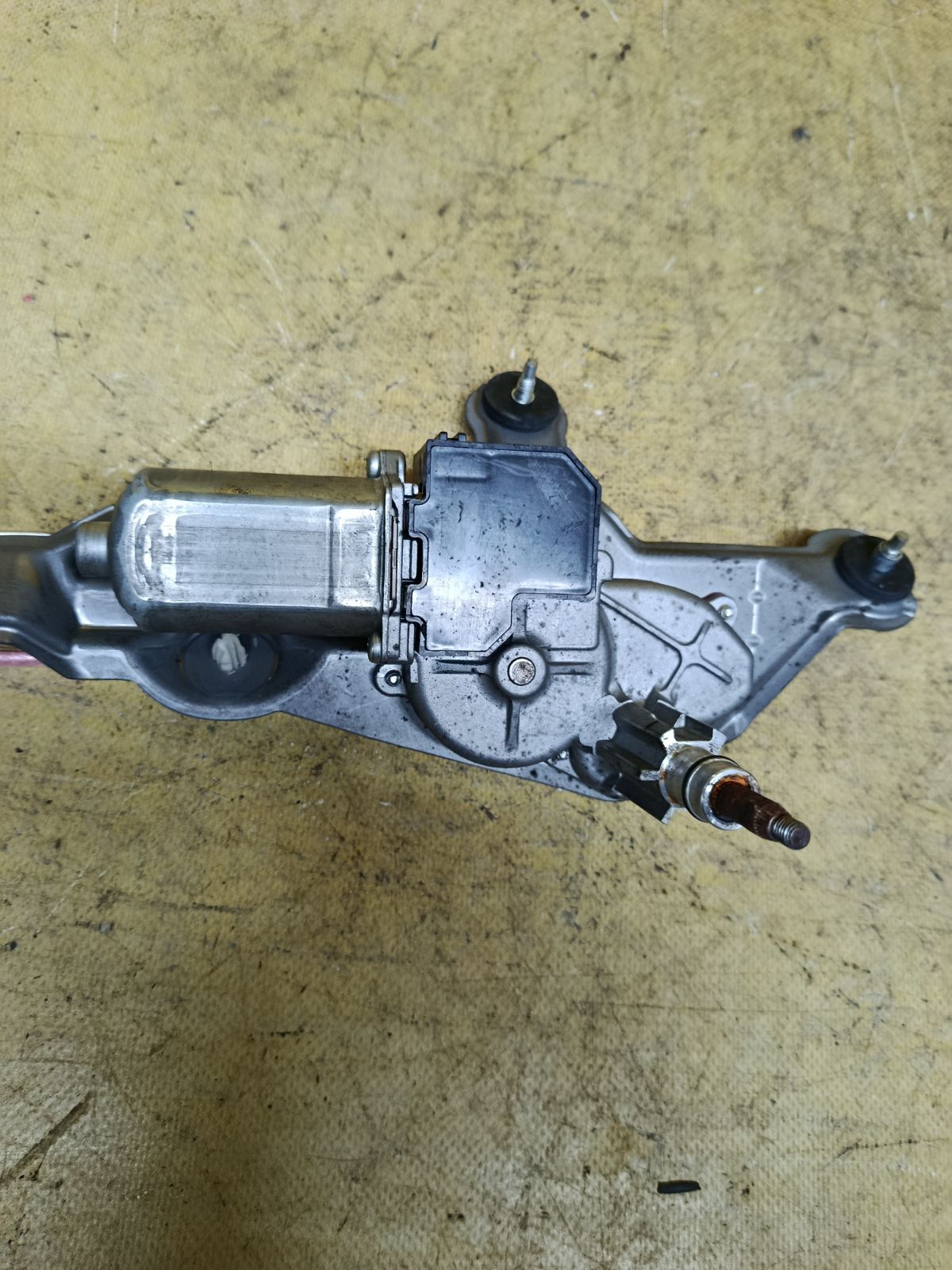 Мотор привода дворников 85130-48030 на Lexus Rx400h MCU38L Фото 3