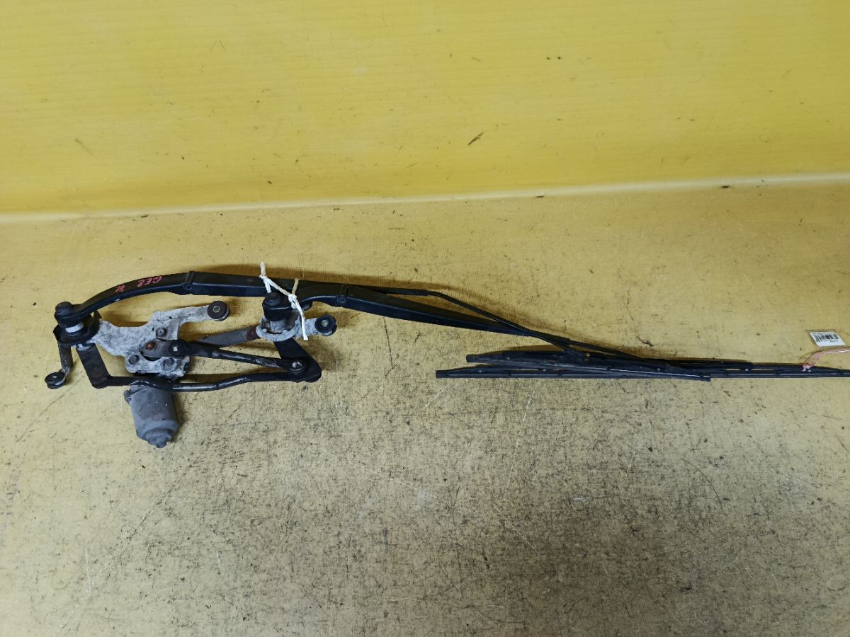 Мотор привода дворников 76505-TF0-G01 на Honda Jazz GE8 Фото 1