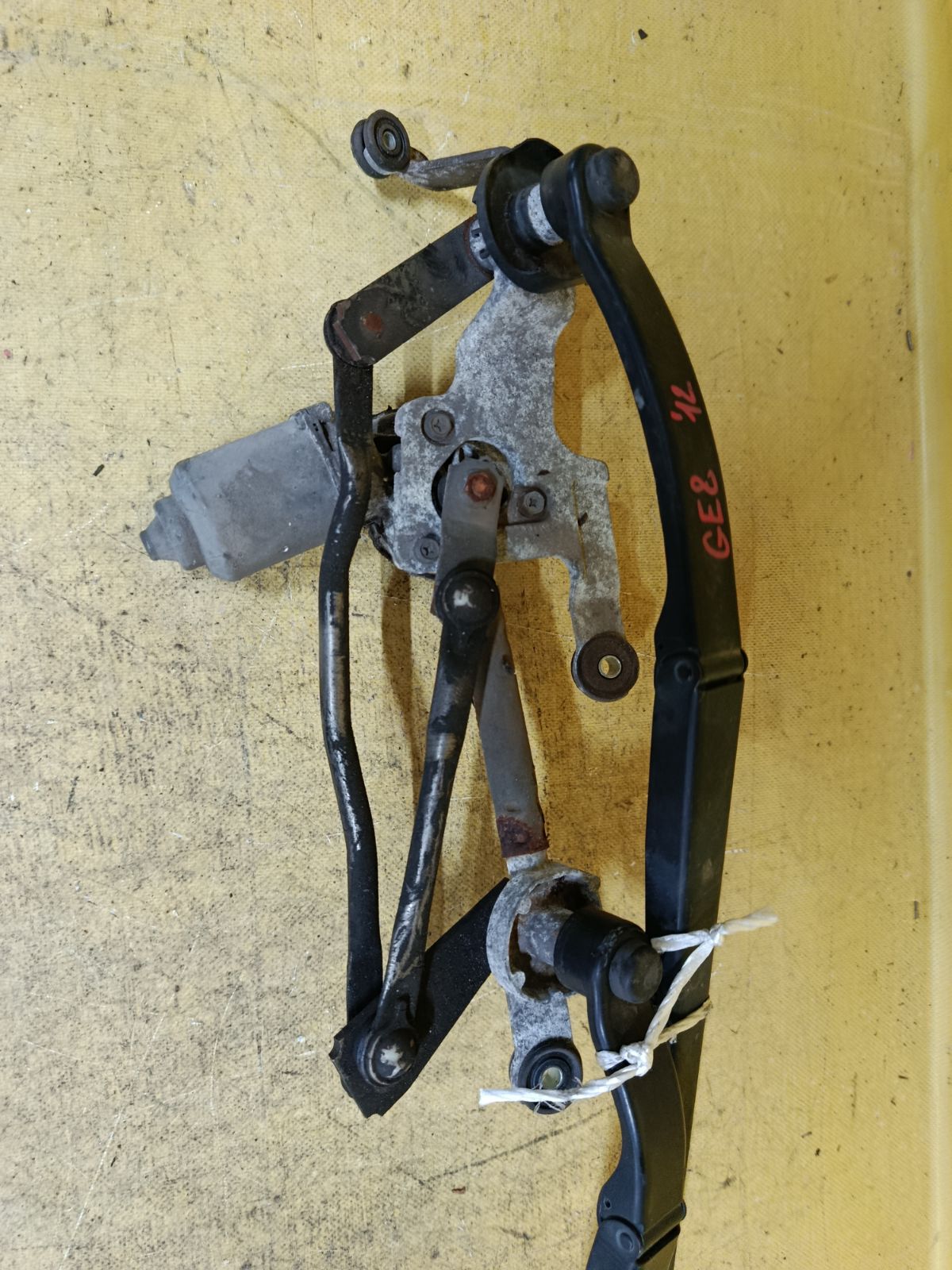 Мотор привода дворников 76505-TF0-G01 на Honda Jazz GE8 Фото 2