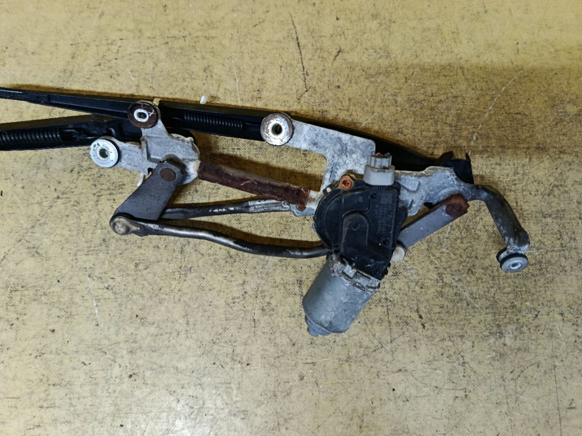 Мотор привода дворников 76505-TF0-G01 на Honda Jazz GE8 Фото 4