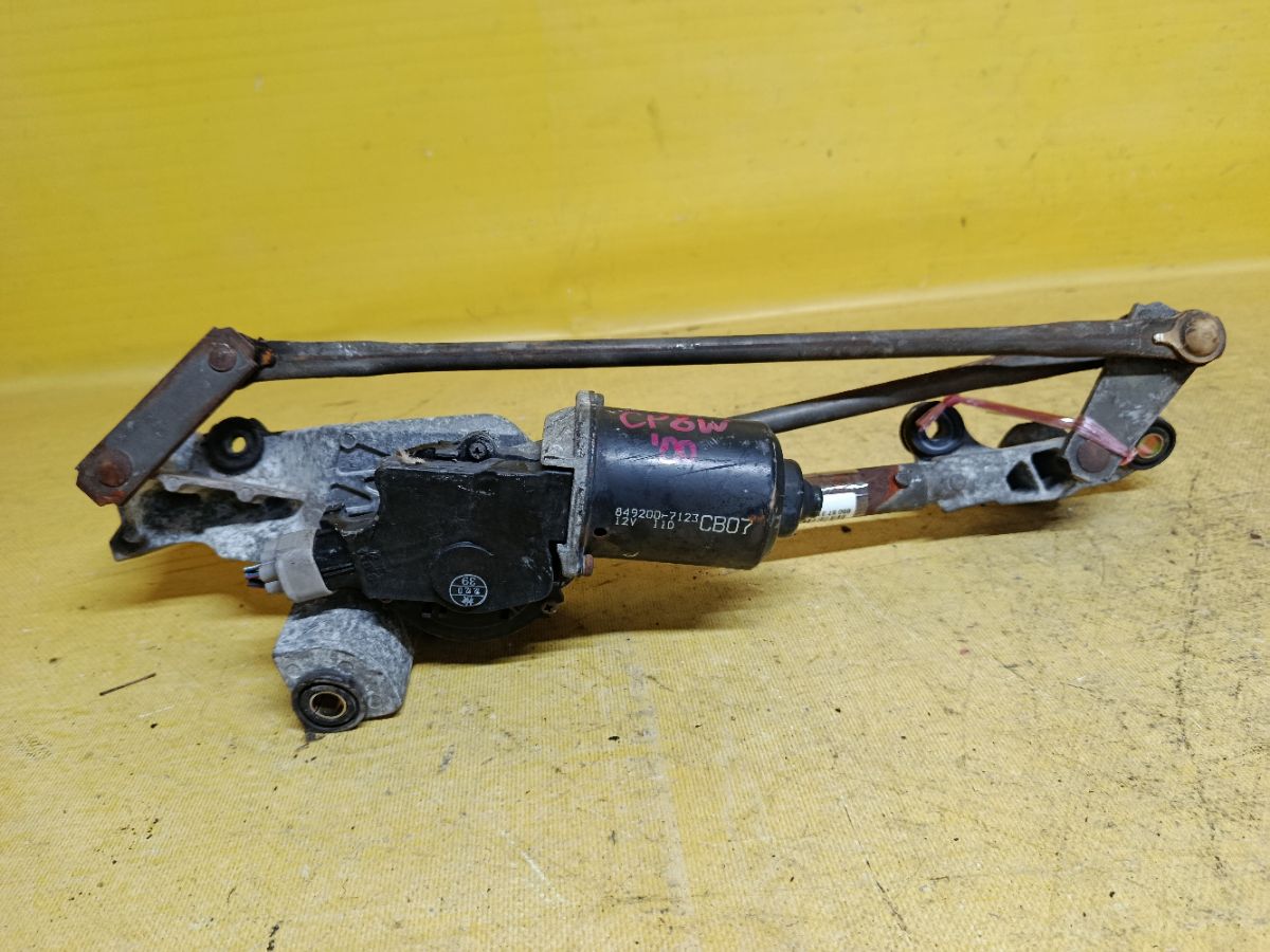 Мотор привода дворников на Mazda Premacy CP8W Фото 1