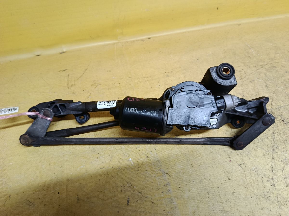 Мотор привода дворников на Mazda Premacy CP8W Фото 1