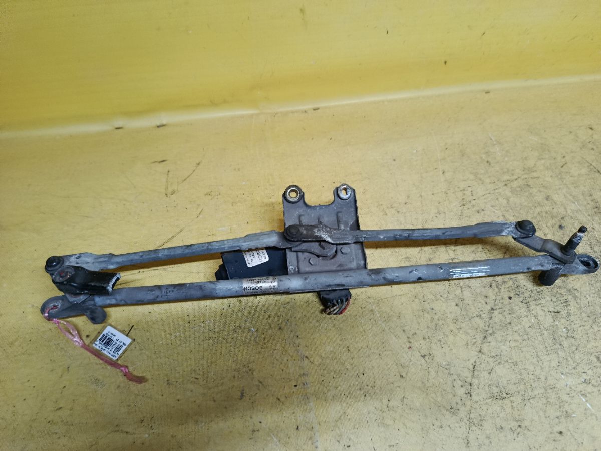 Мотор привода дворников 1638202442, 1638200140 на Mercedes-Benz M-Class W163.154 Фото 1