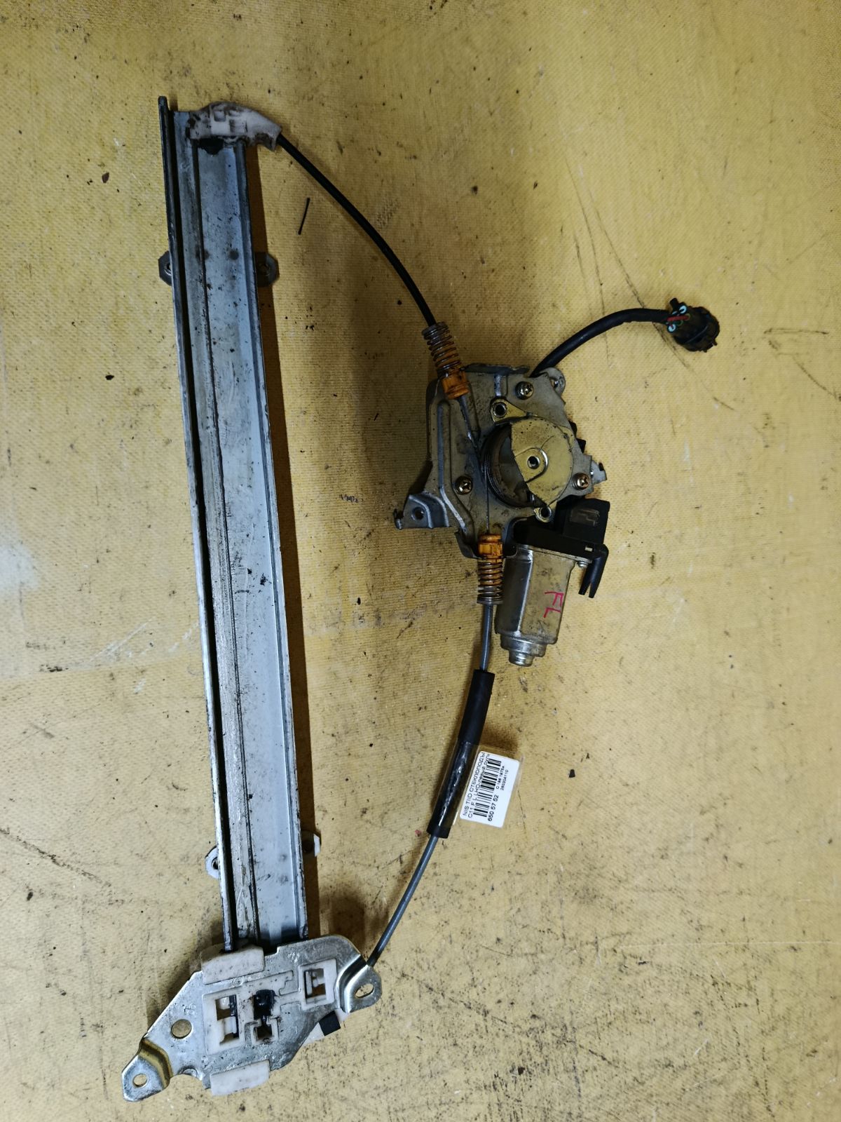 Стеклоподъемный механизм на Nissan Tiida C11 Фото 1