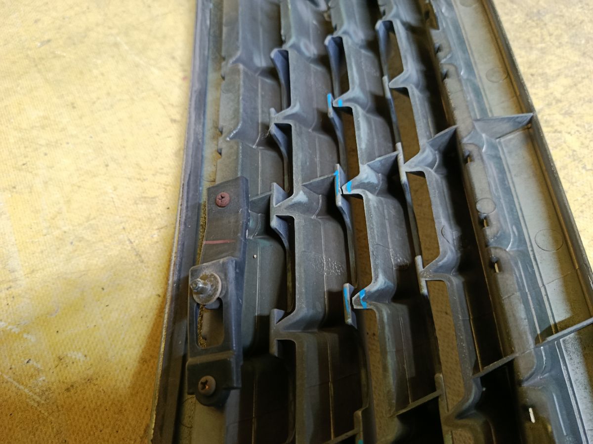 Решетка радиатора 62310-2YA00 на Nissan Teana J31 Фото 7