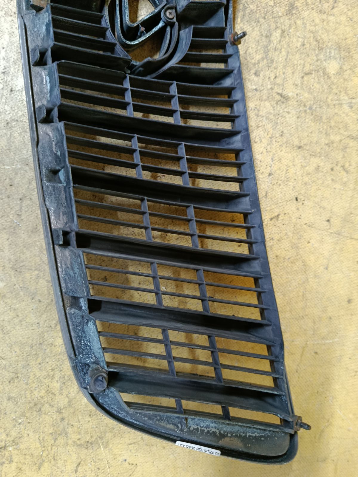 Решетка радиатора на Lexus Rx300 MCU15L Фото 5