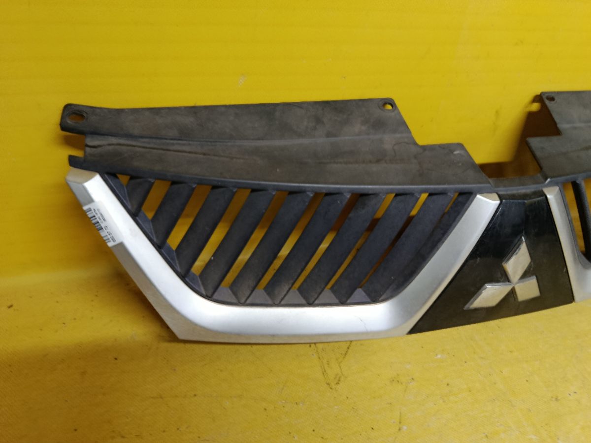 Решетка радиатора 7450A037ZZ на Mitsubishi Outlander CW5W Фото 2