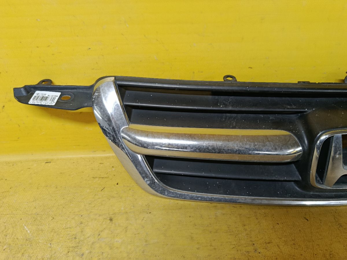 Решетка радиатора 71121-S9A-00, 725A-CRV-02 на Honda Cr-V RD5 Фото 2