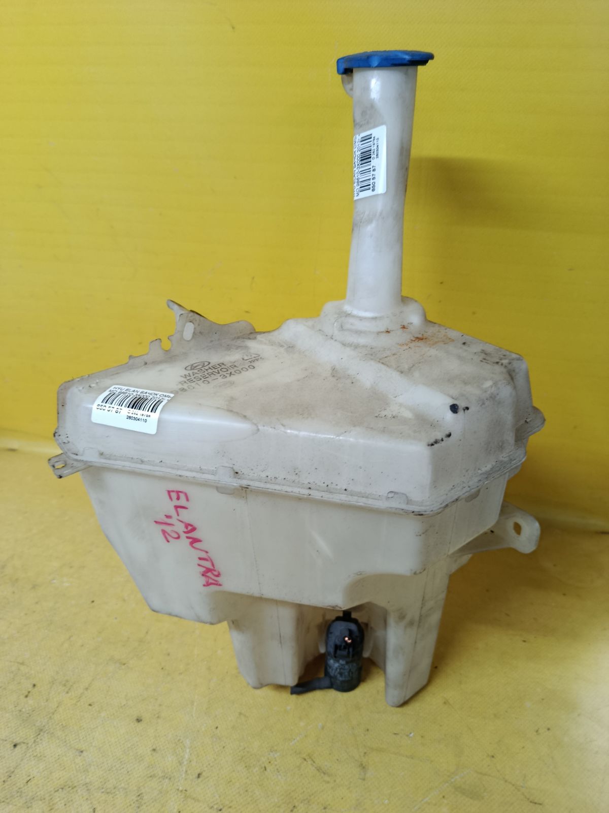 Бачок омывателя 98610-3X000 на Hyundai Elantra MD Фото 1