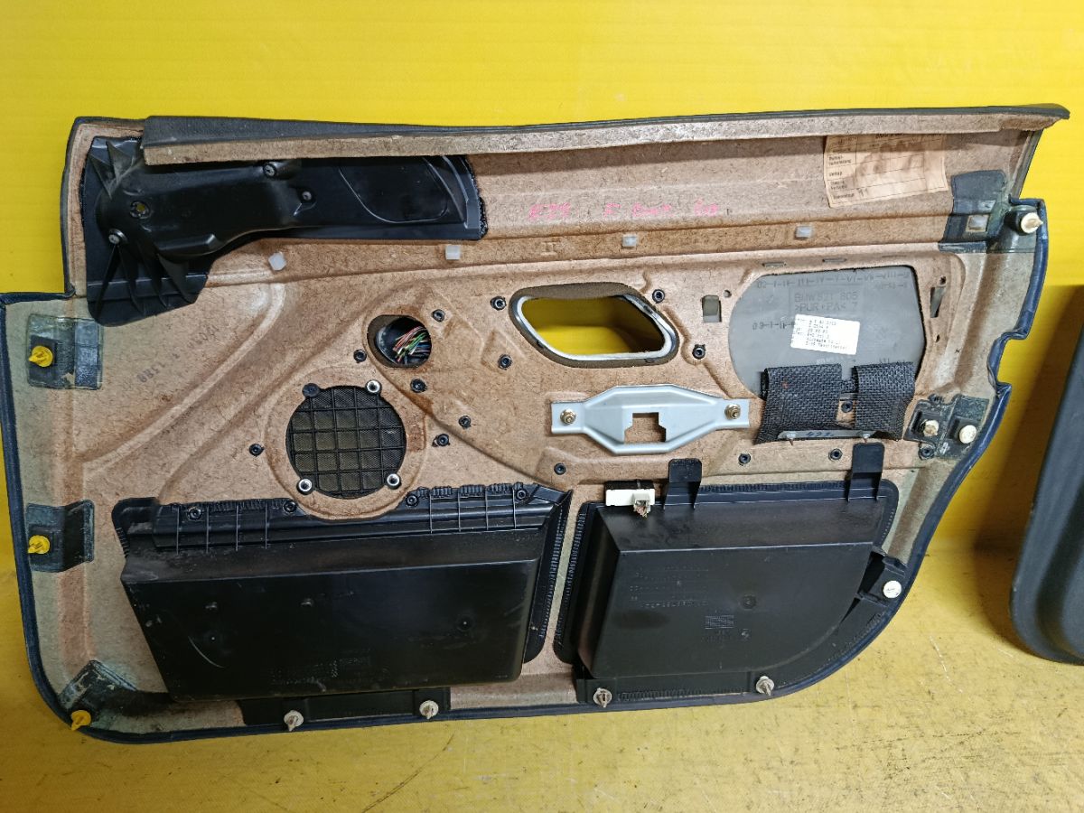 Обшивка двери на Bmw 5-Series E39 Фото 9