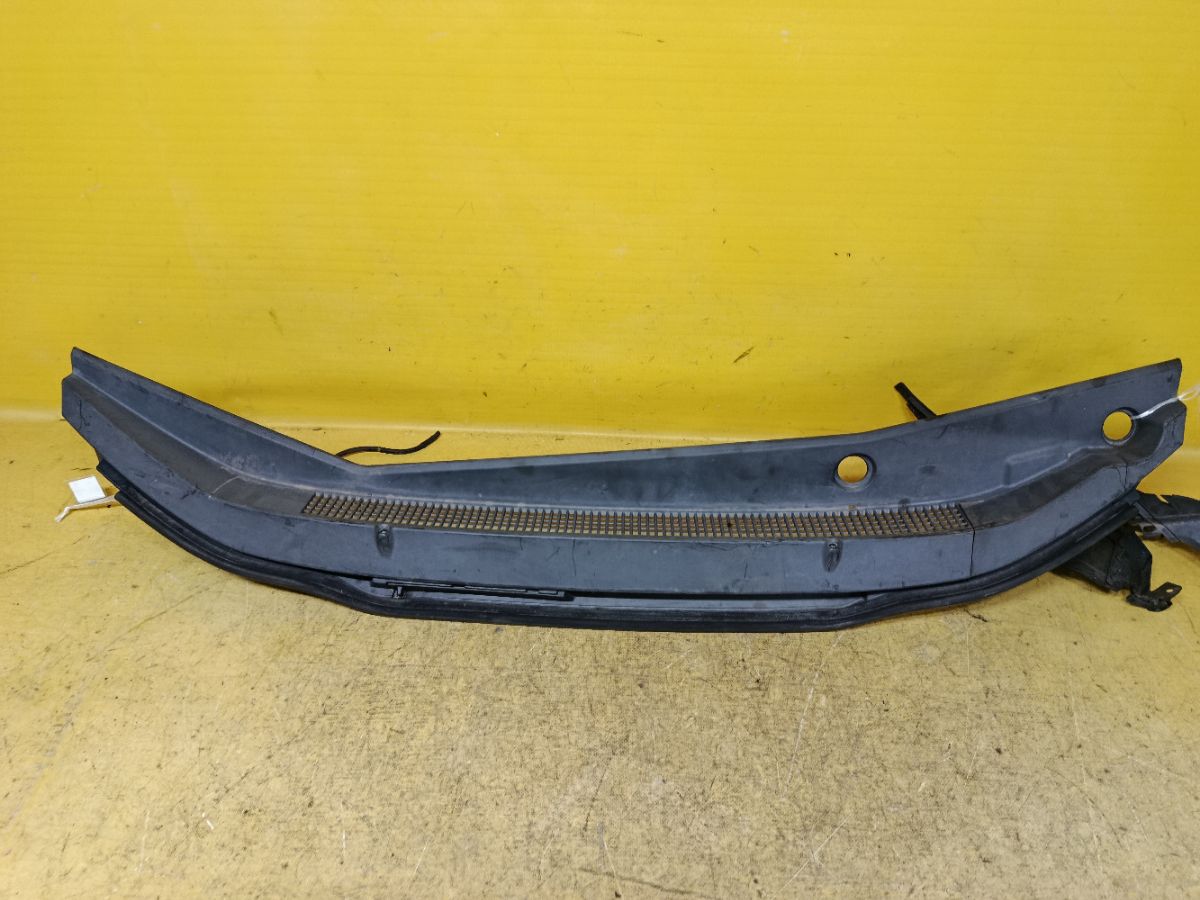 Решетка под лобовое стекло 74200-TF0-G0 на Honda Jazz GE8 Фото 1