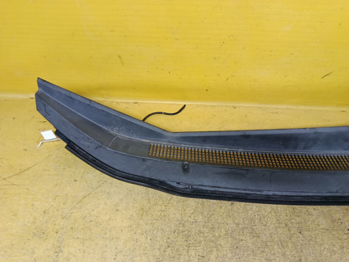 Решетка под лобовое стекло 74200-TF0-G0 на Honda Jazz GE8 Фото 3