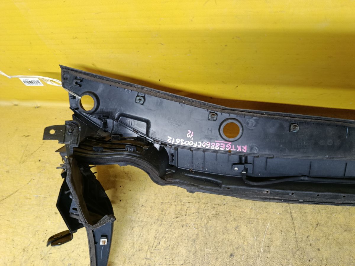 Решетка под лобовое стекло 74200-TF0-G0 на Honda Jazz GE8 Фото 5