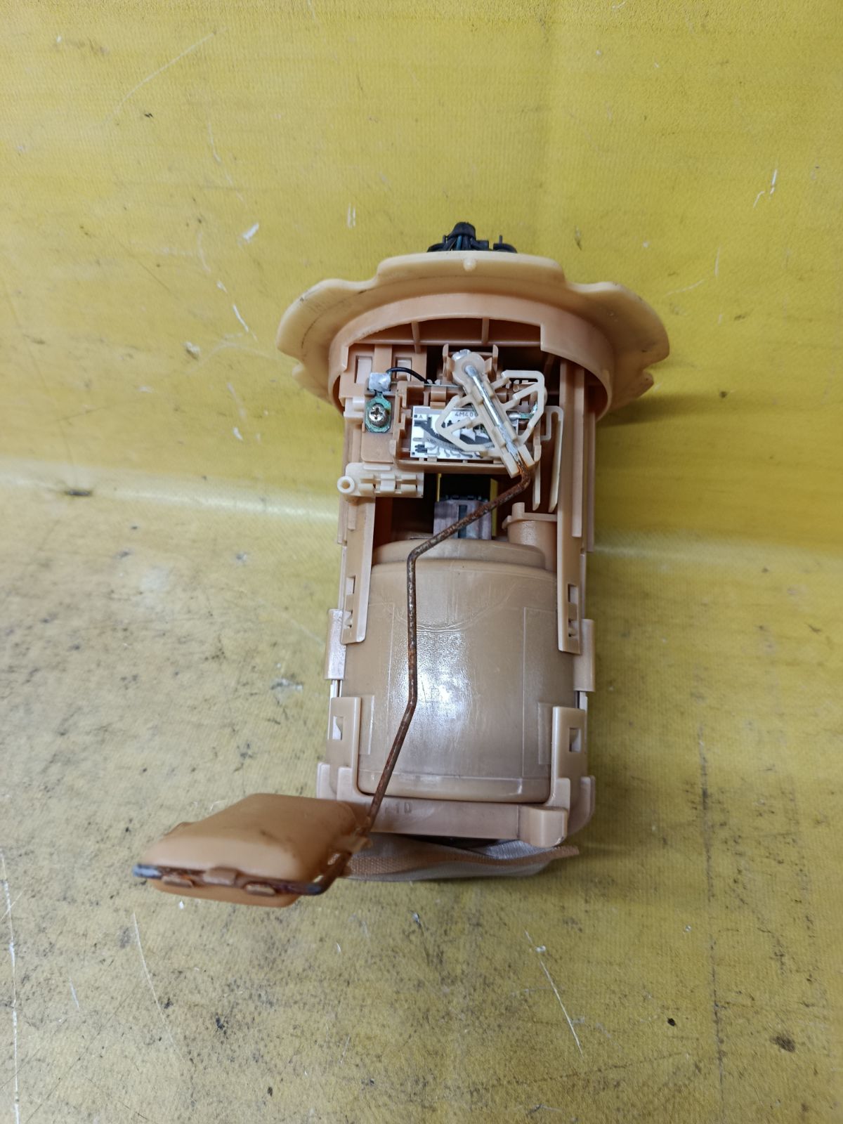 Бензонасос на Nissan Bluebird Sylphy QG10 QG18DE Фото 2