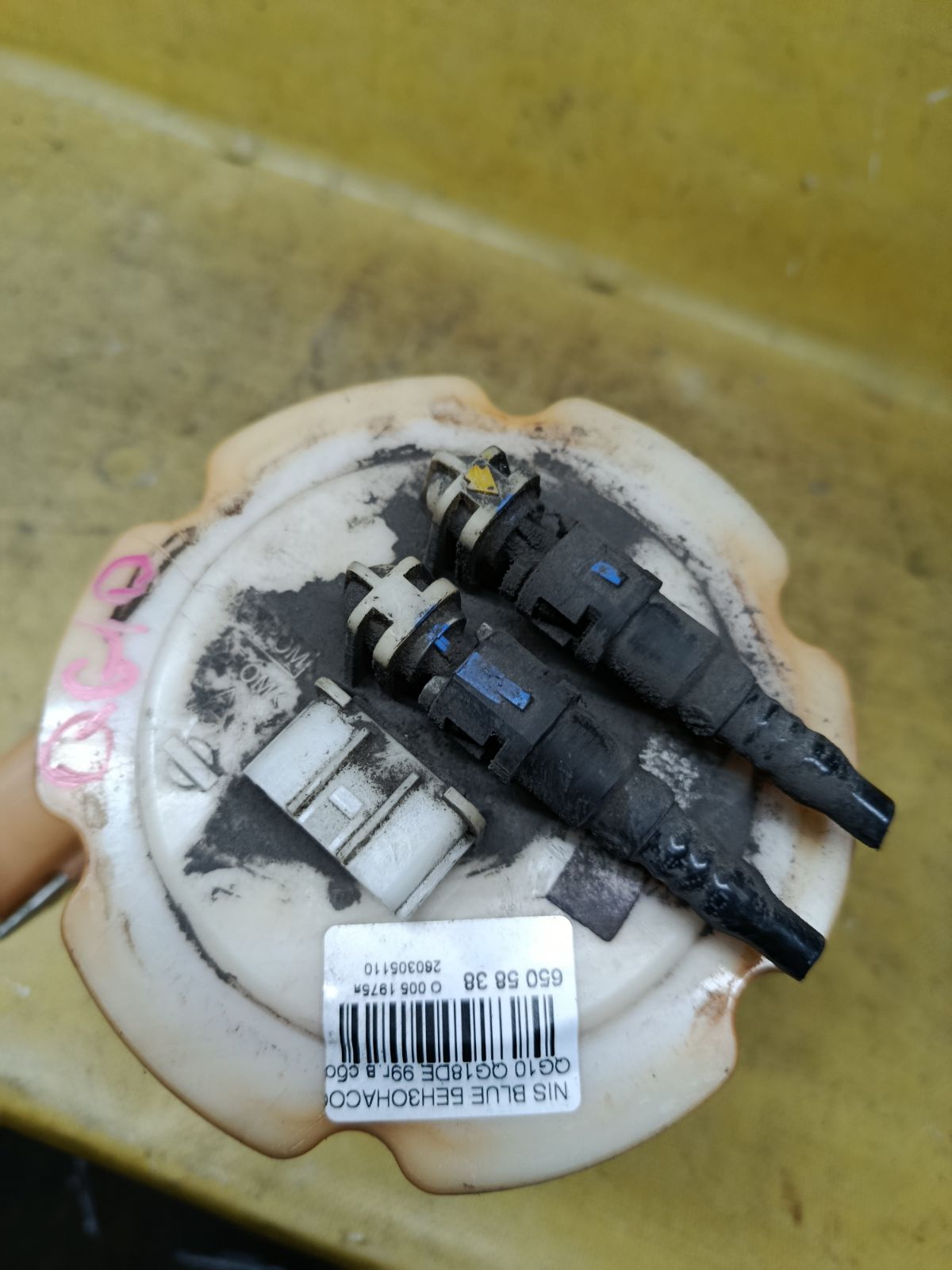 Бензонасос на Nissan Bluebird Sylphy QG10 QG18DE Фото 1