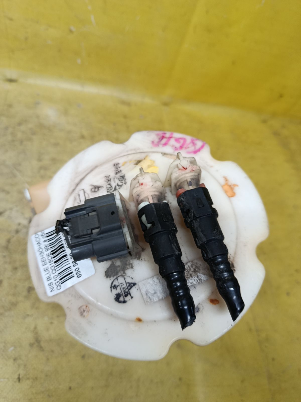 Бензонасос на Nissan Bluebird Sylphy QG10 QG18DE Фото 1