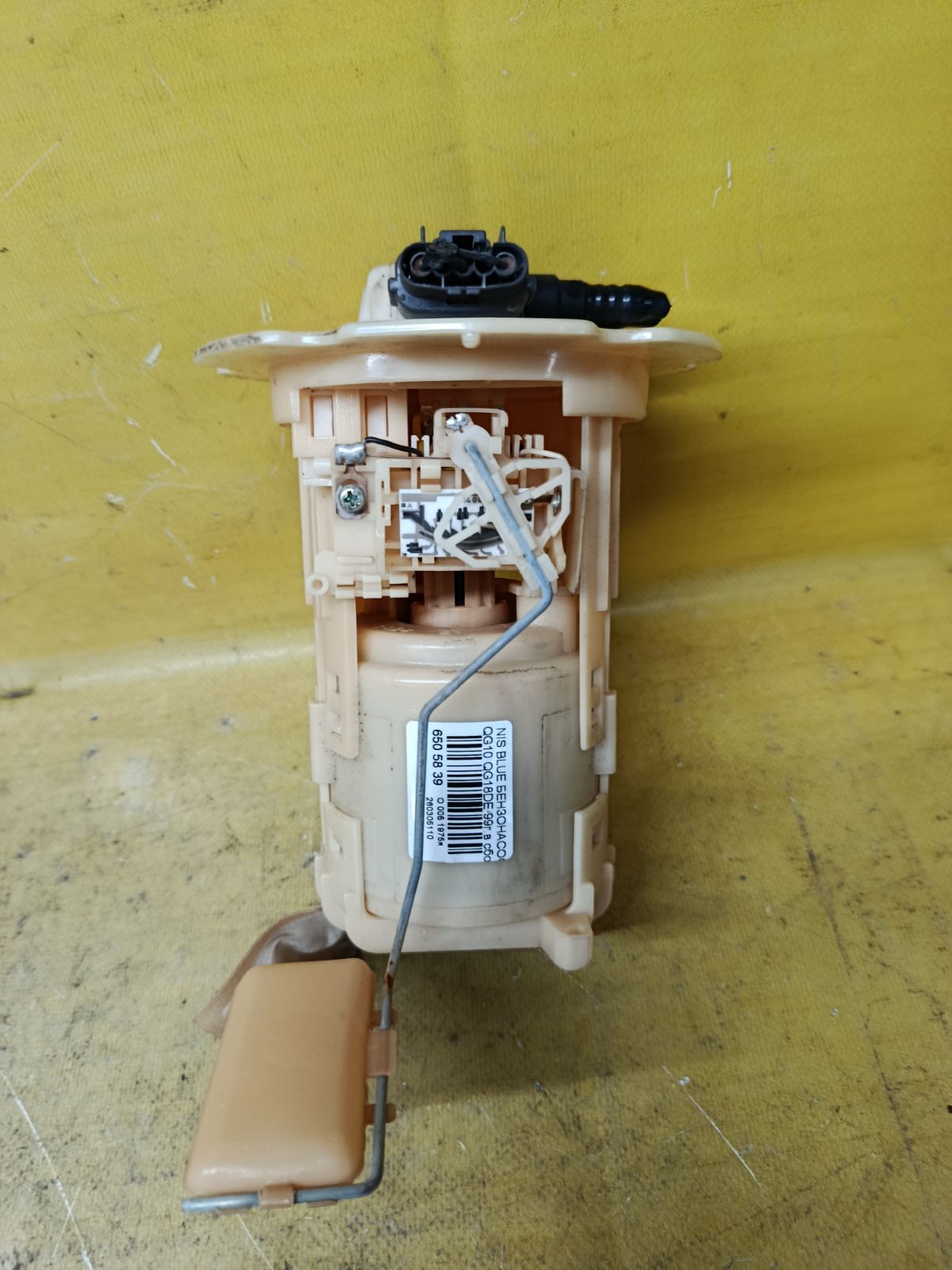 Бензонасос на Nissan Bluebird Sylphy QG10 QG18DE Фото 2