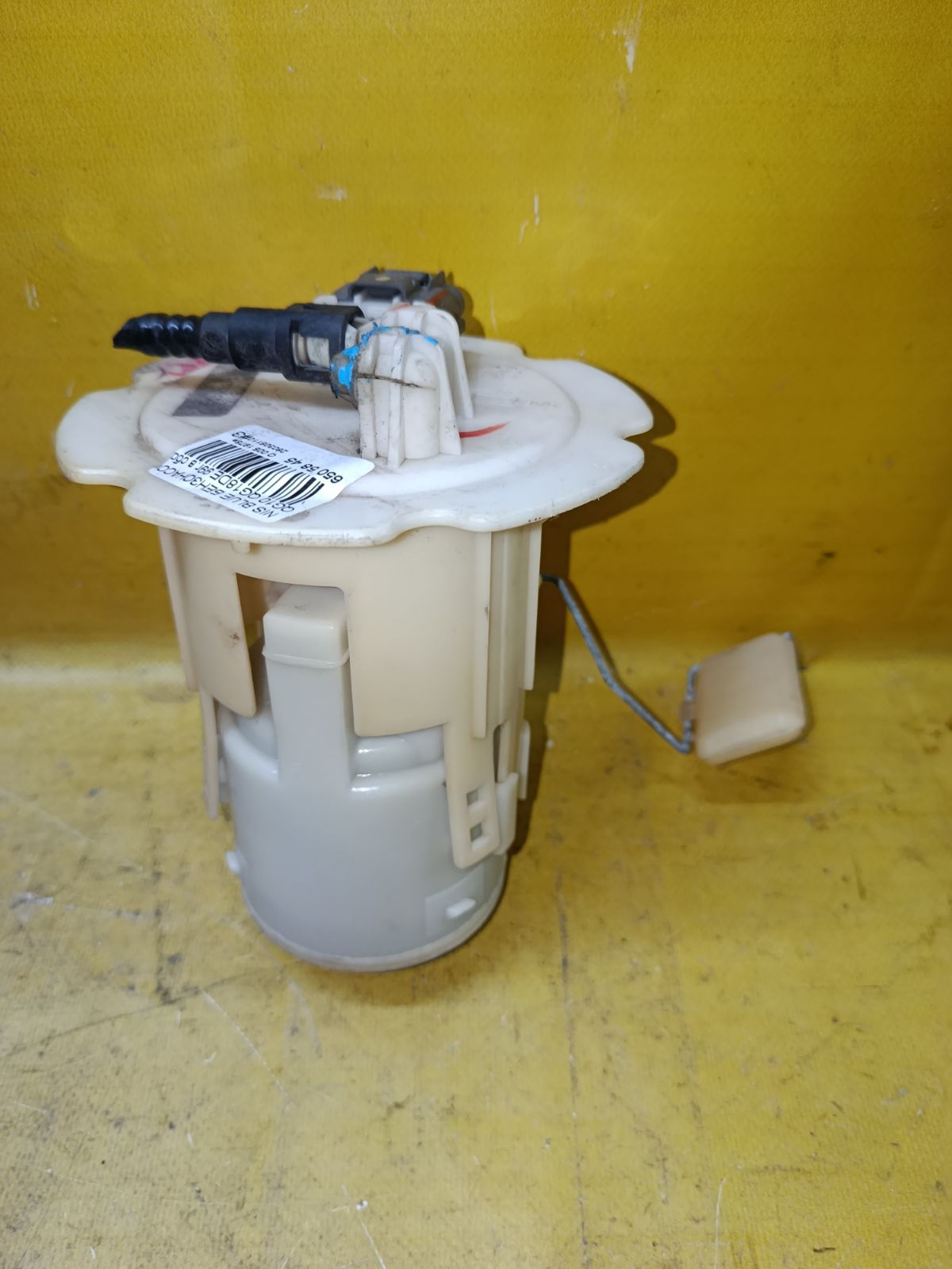 Бензонасос на Nissan Bluebird Sylphy QG10 QG18DE Фото 3