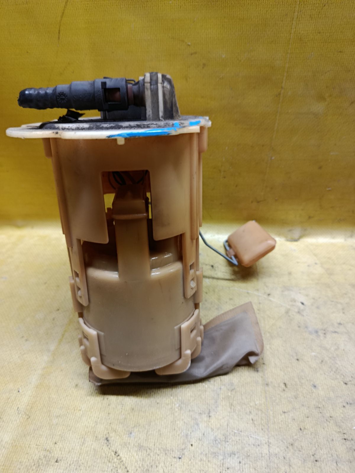 Бензонасос на Nissan Bluebird Sylphy QG10 QG18DE Фото 3