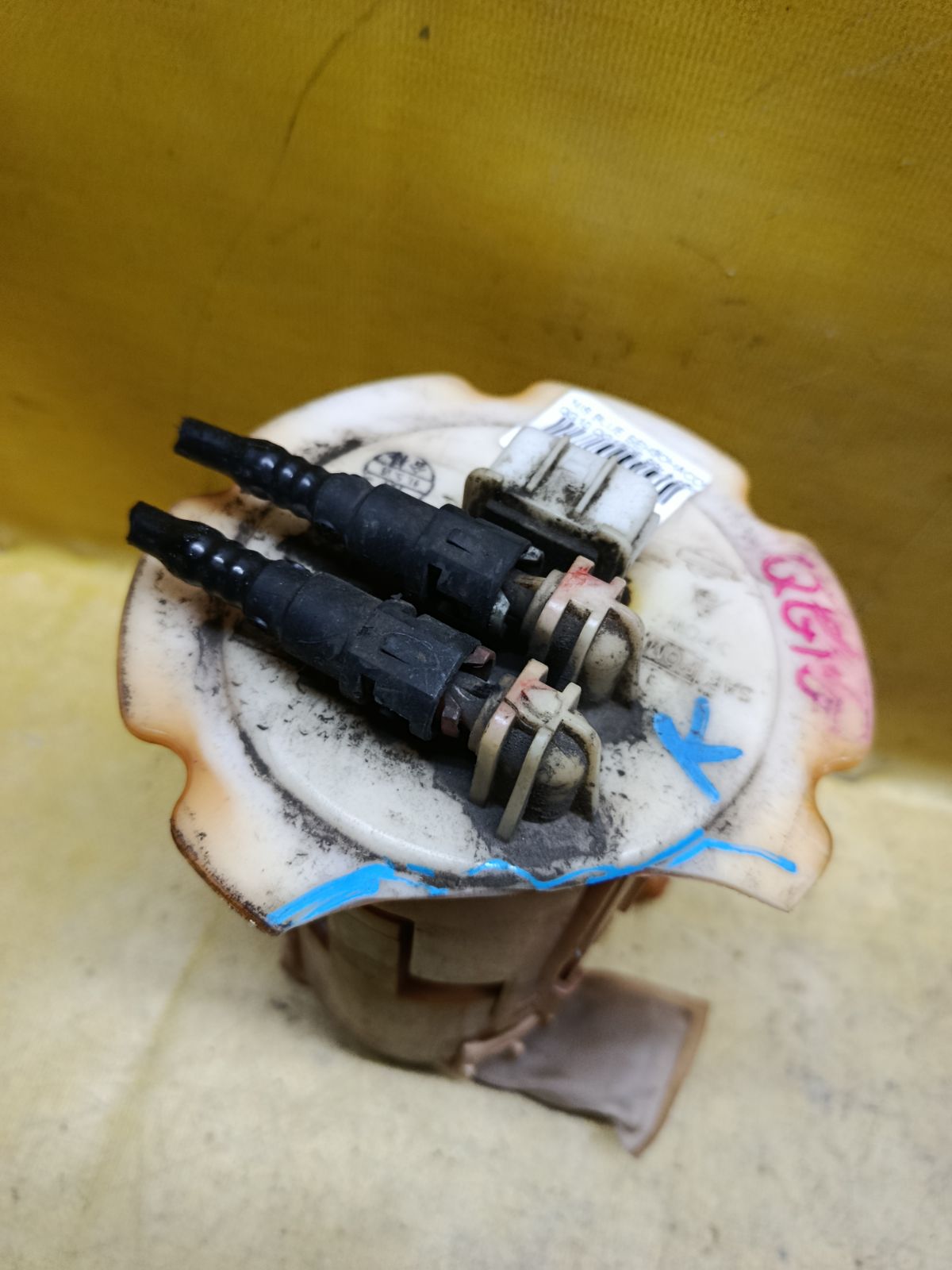 Бензонасос на Nissan Bluebird Sylphy QG10 QG18DE Фото 1