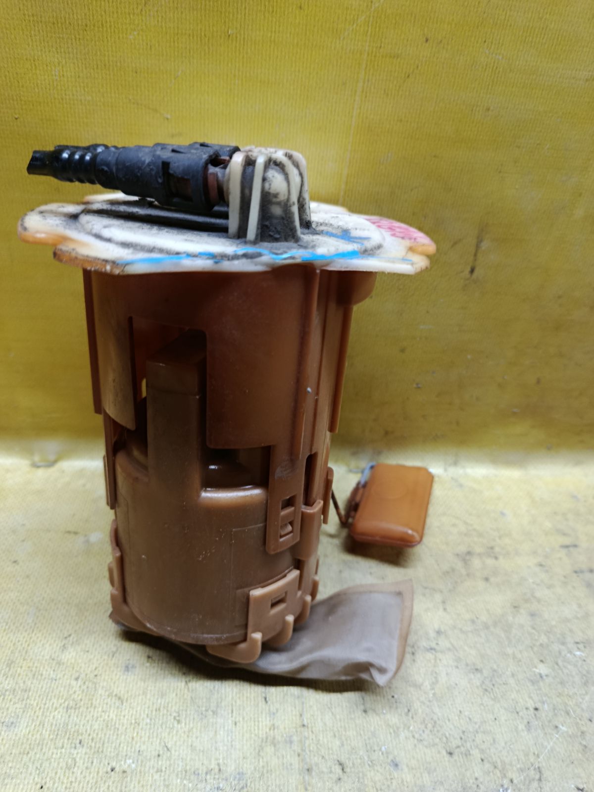 Бензонасос на Nissan Bluebird Sylphy QG10 QG18DE Фото 3