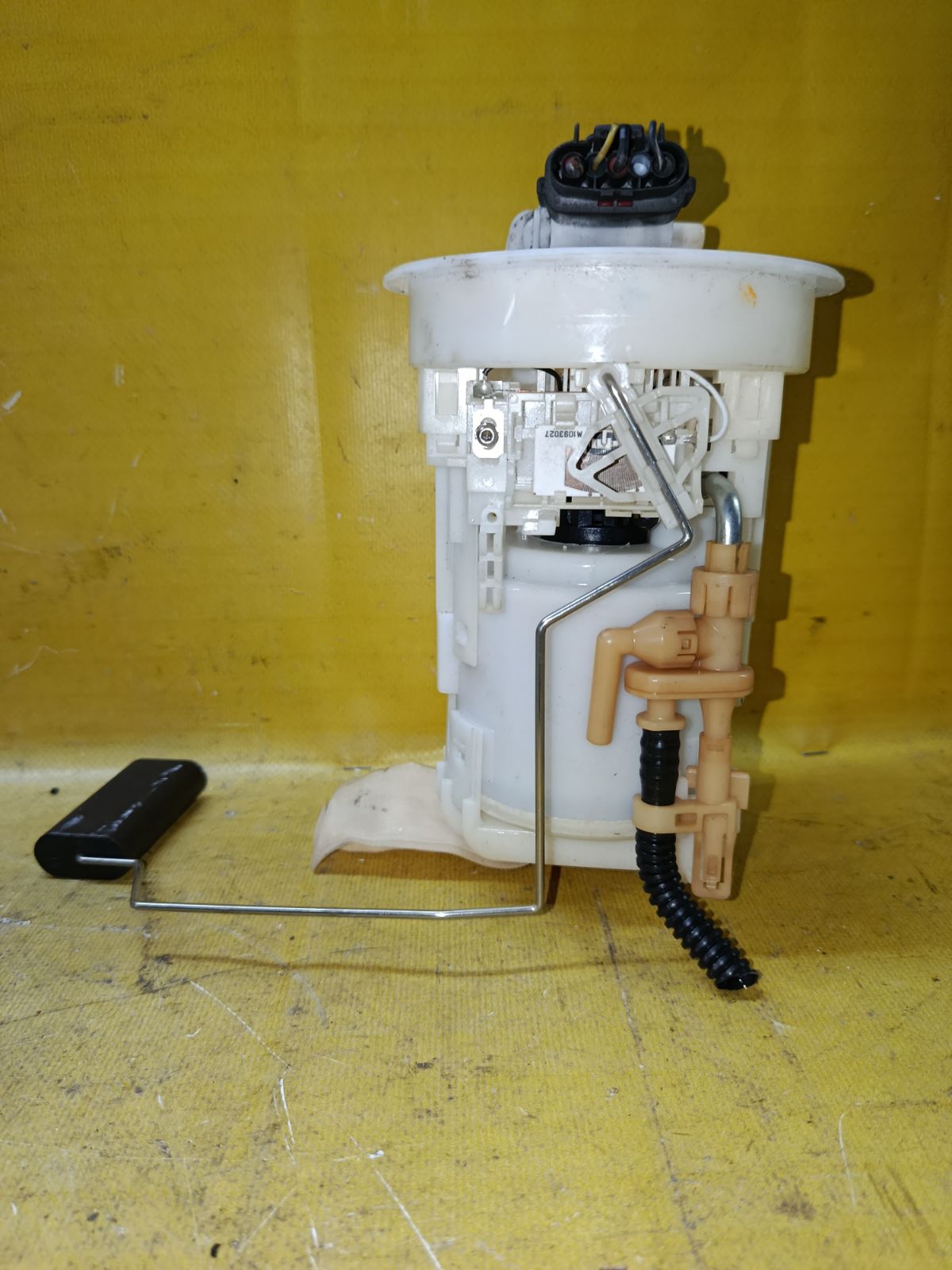 Бензонасос на Nissan X-Trail NT30 QR20DE Фото 2