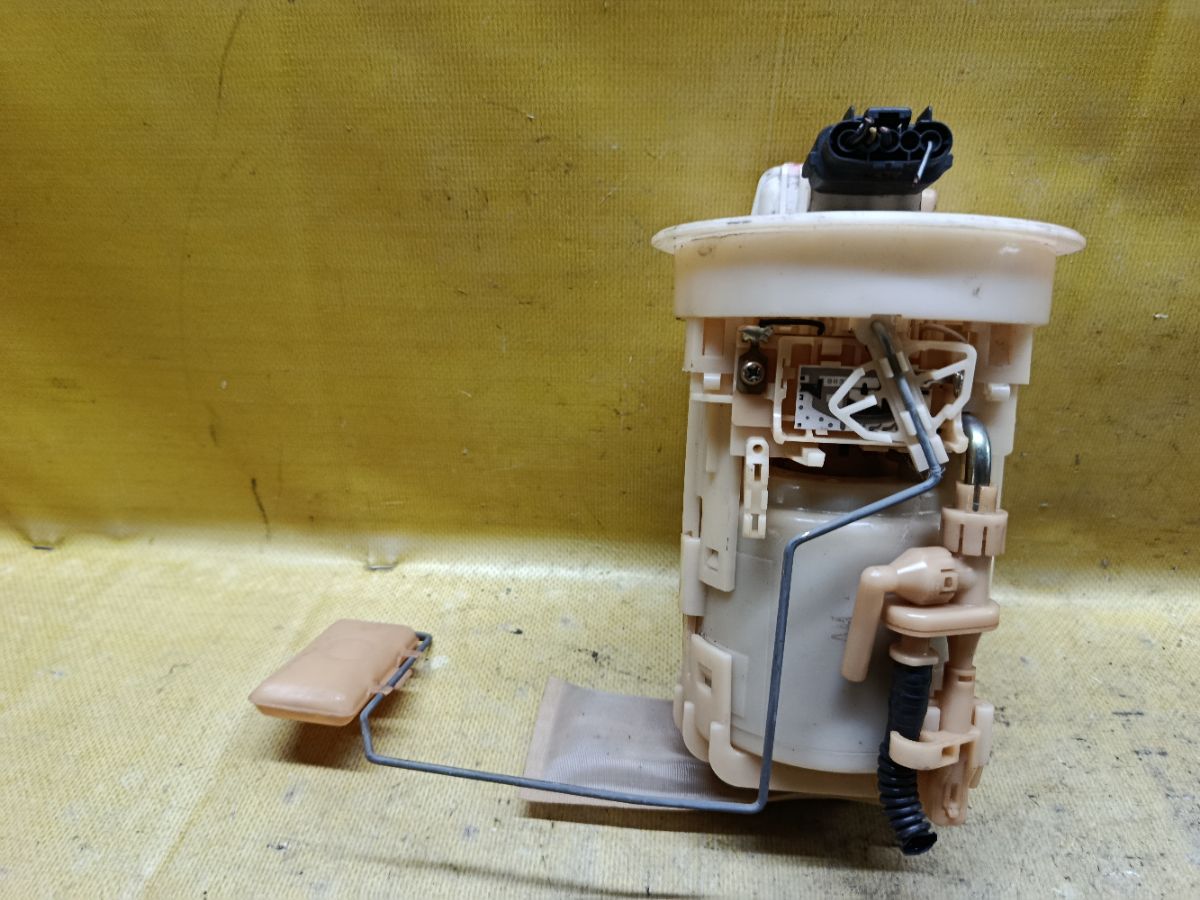 Бензонасос на Nissan X-Trail NT30 QR20DE Фото 2