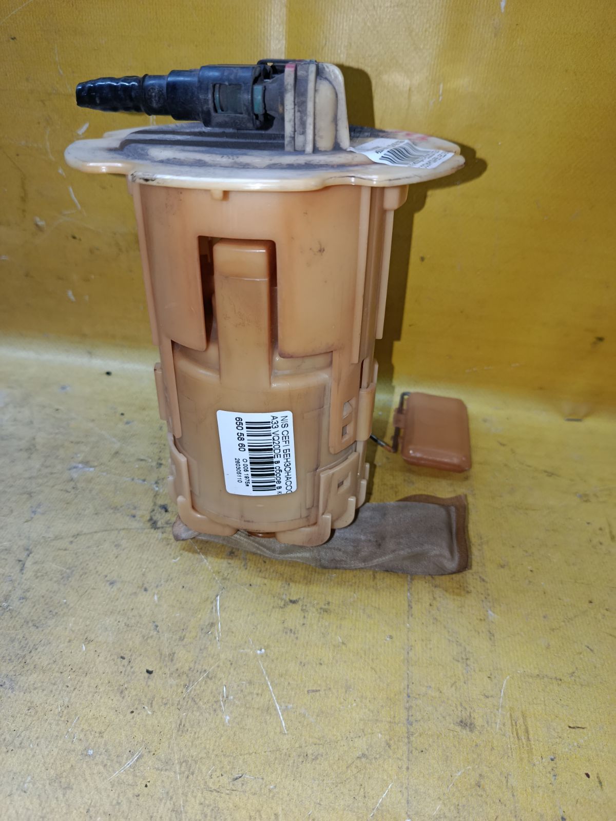 Бензонасос на Nissan Cefiro A33 VQ20DE Фото 3