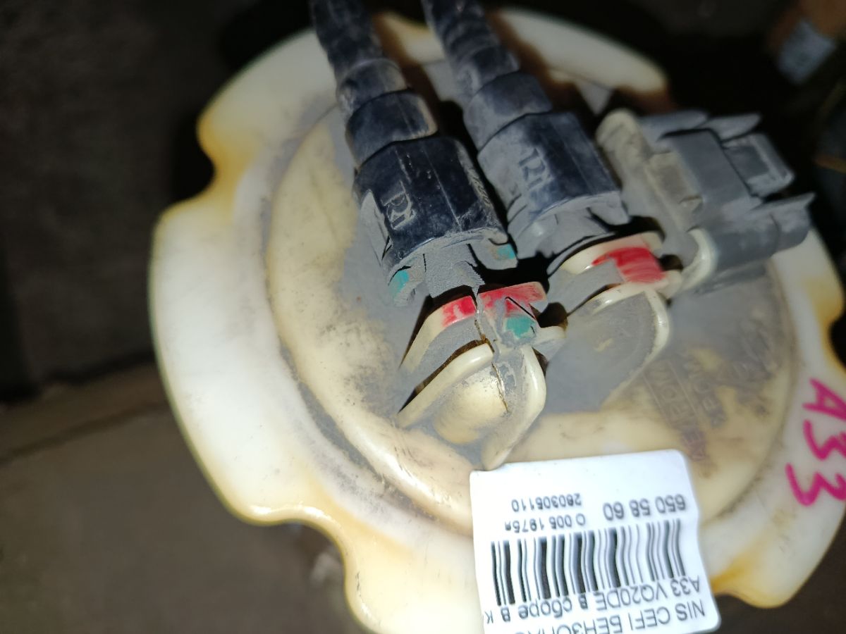 Бензонасос на Nissan Cefiro A33 VQ20DE Фото 8