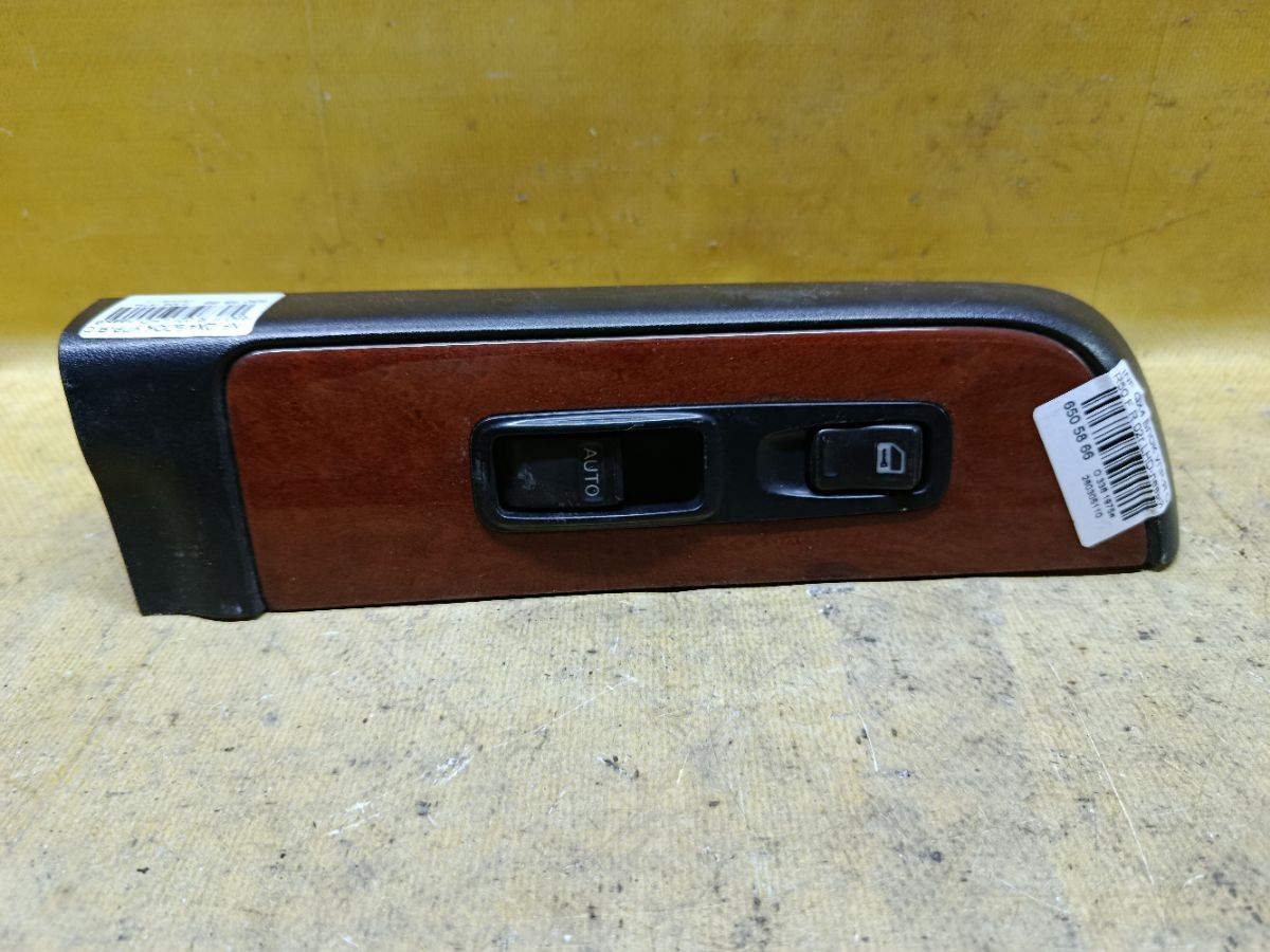 Блок упр-я стеклоподъемниками на Infiniti Qx4 R50 Фото 1