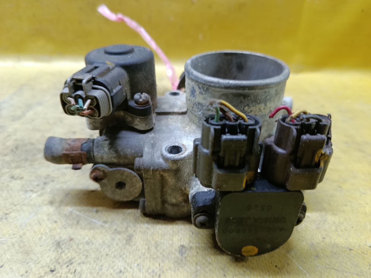 Дроссельная заслонка на Nissan Bluebird Sylphy QG10 QG18DE Фото 3